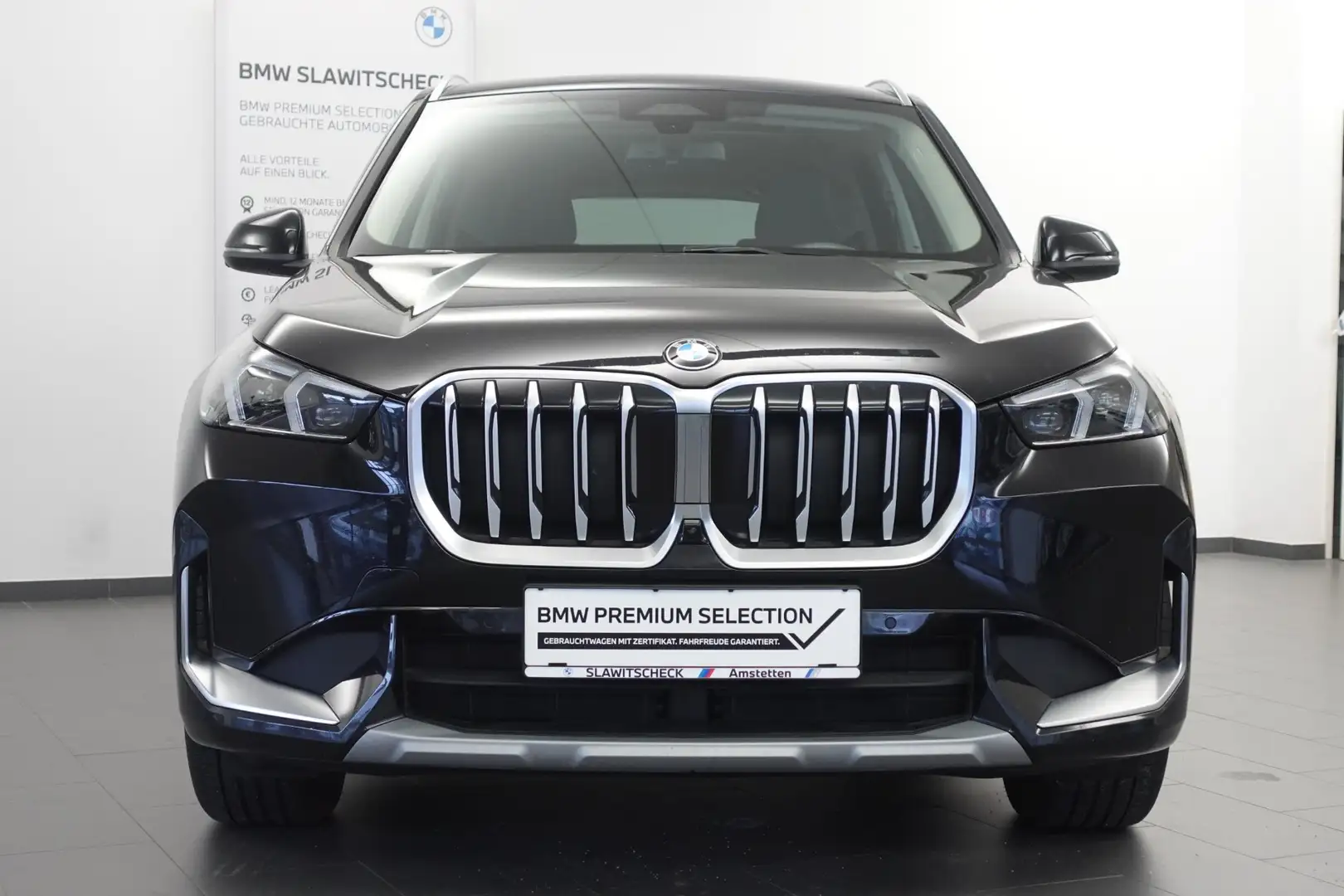 BMW X1 sDrive18i Schwarz - 2