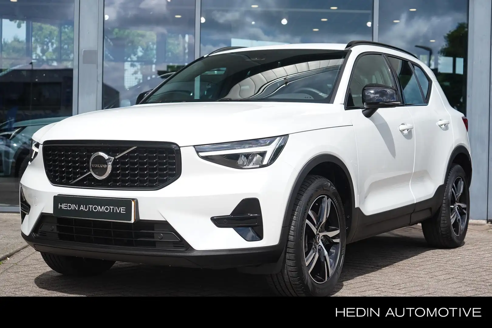 Volvo XC40 2.0 B4 Plus Dark | 2.000 kg trekgewicht! |  Trekha Wit - 1