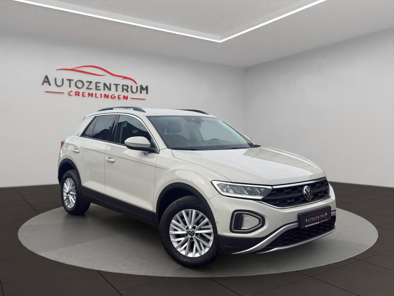 Volkswagen T-Roc 2.0 TDI DSG Life CAM NAVI ACC VICO PARKLEN — photo 3