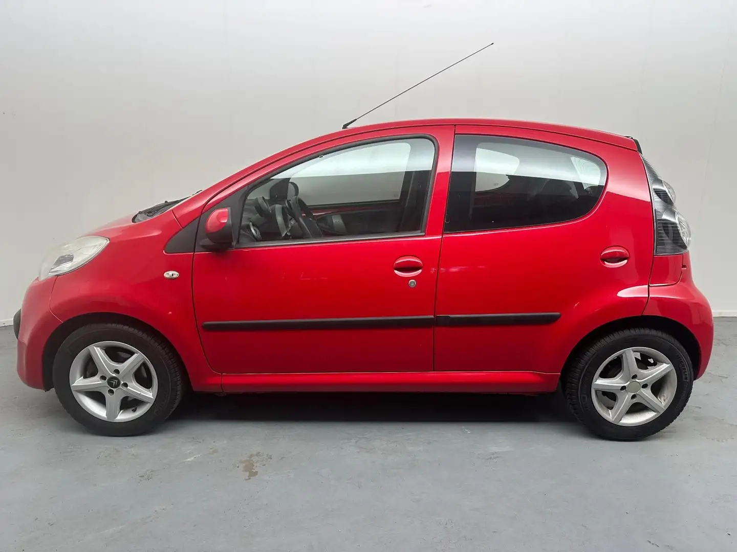 Citroen C1 1.0-12V Ambiance # Automaat # Airco # Nieuwe Apk + Rood - 2