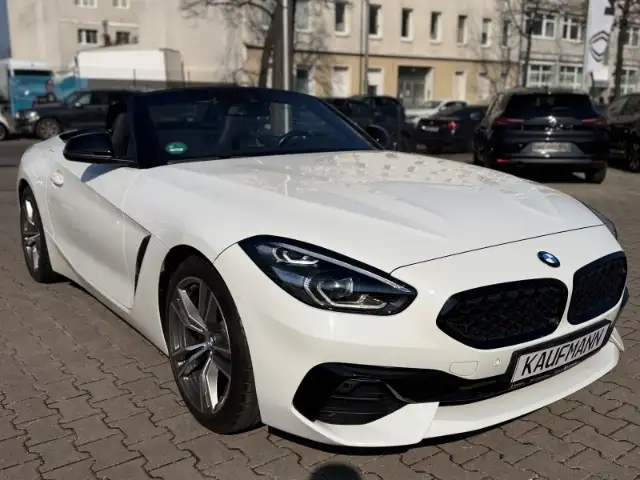 BMW Z4 sDrive 20 i Advantage Roadster Sportauspuff+M-Pake