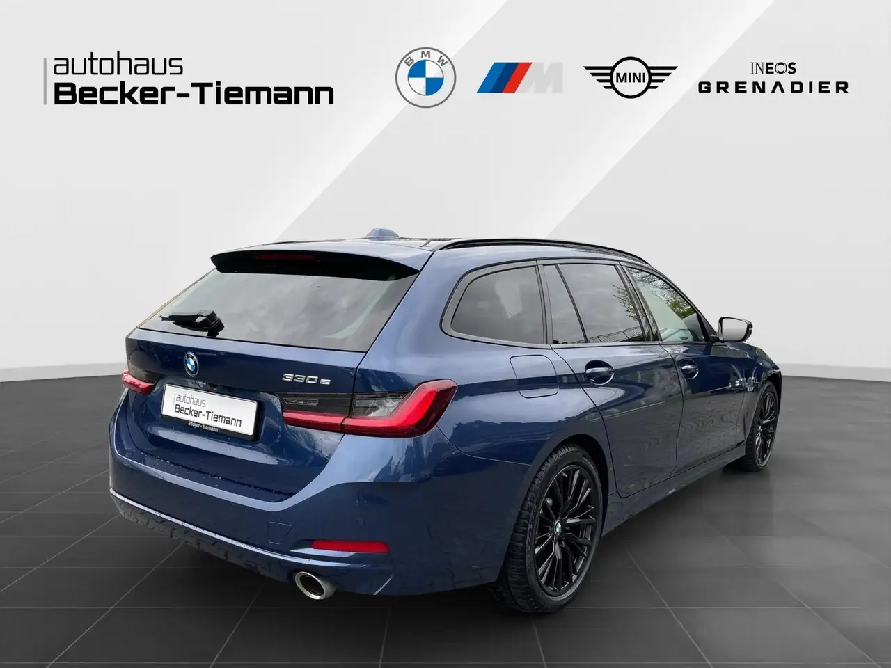 BMW 330 e Touring ParkAss+/ DrivAss Prof./ HUD/ SAG/ Memor 6
