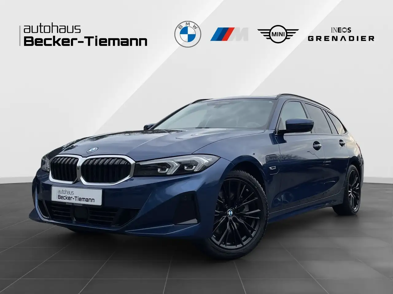 BMW 330 e Touring ParkAss+/ DrivAss Prof./ HUD/ SAG/ Memor