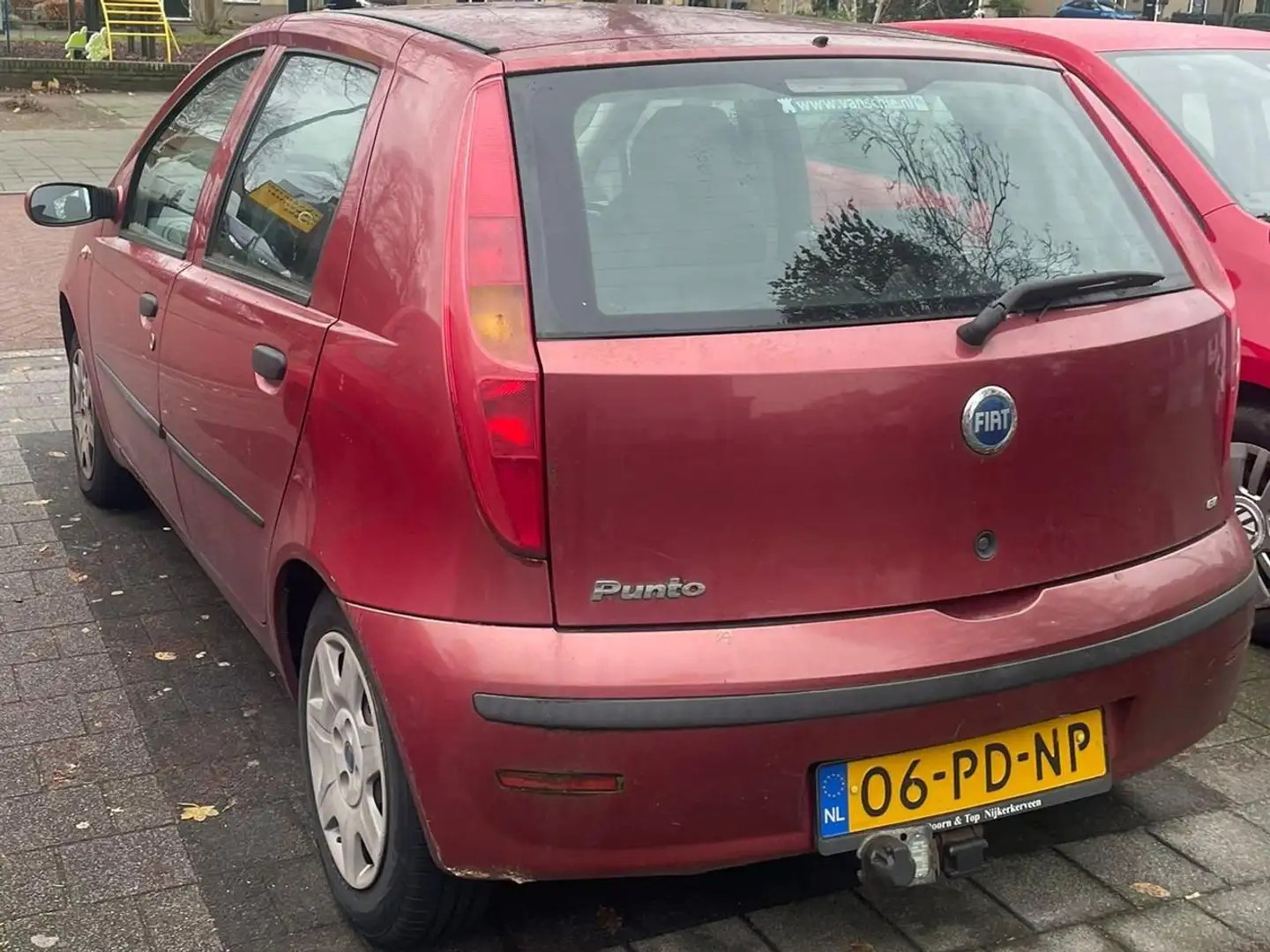 Fiat Punto Punto 1.4-16V Dynamic Rood - 1