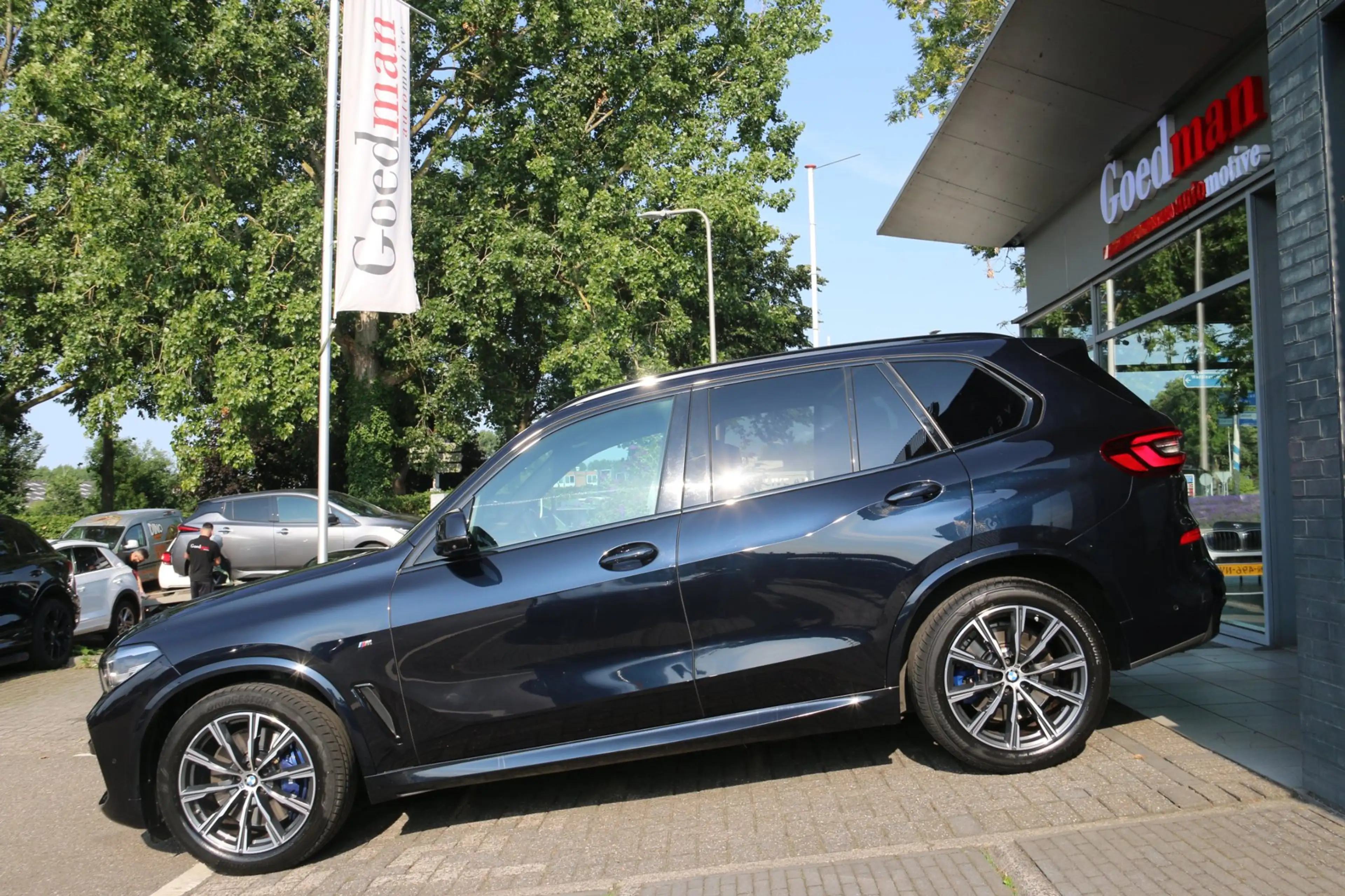 BMW X5 XDrive40i High Executive 7p. DEALER OND. PANO-DAK! — photo 3
