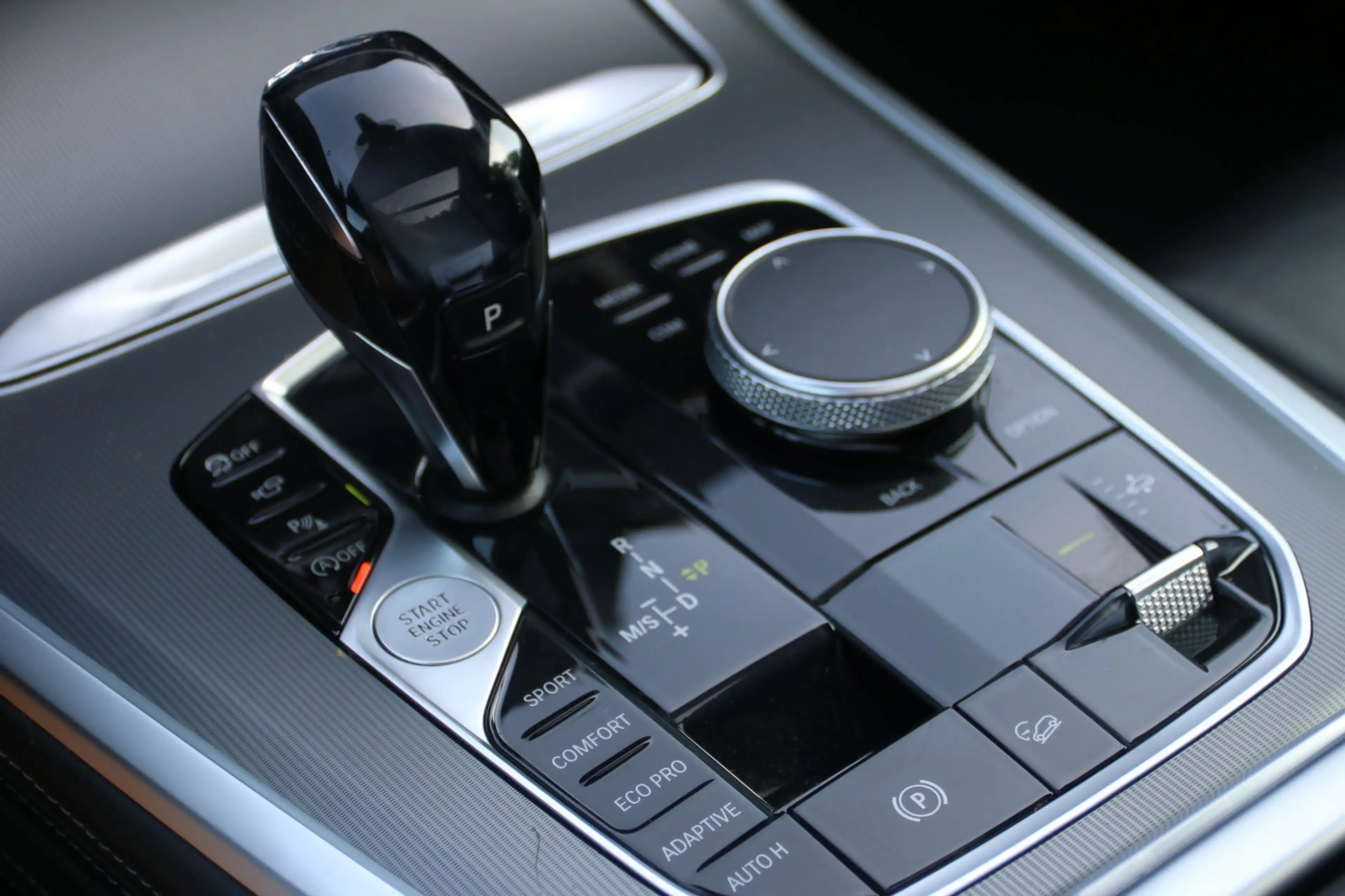 BMW X5 XDrive40i High Executive 7p. DEALER OND. PANO-DAK! — photo 18