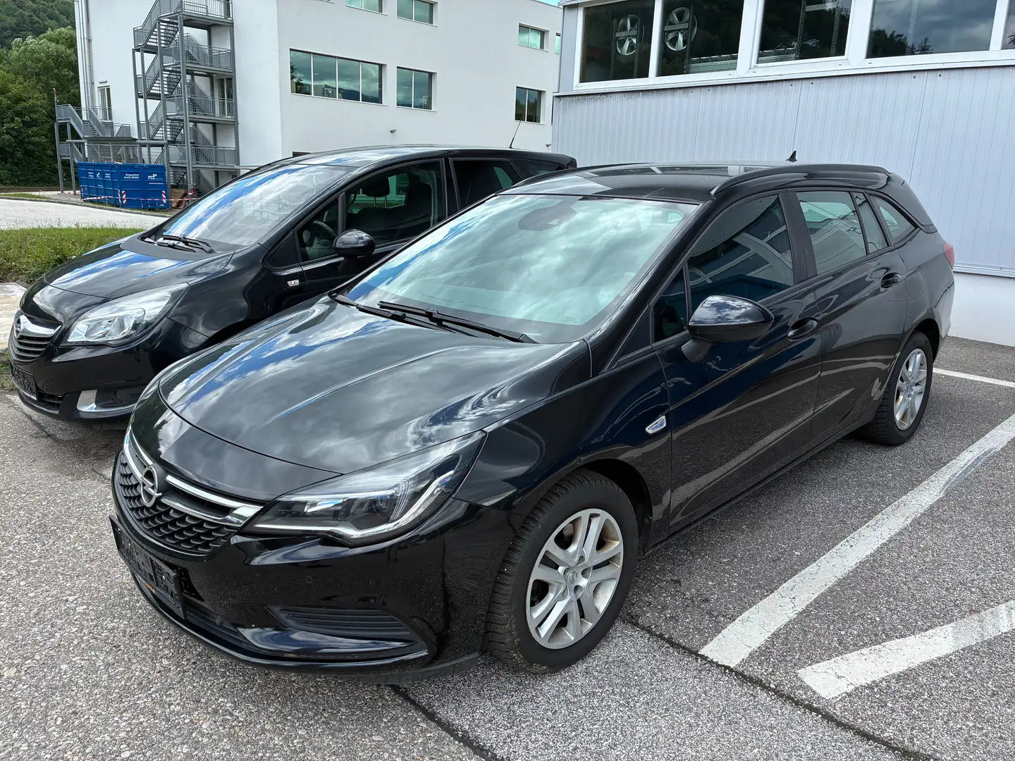 Opel Astra Astra ST 1,6 CDTI Edition Aut. Edition Schwarz - 1