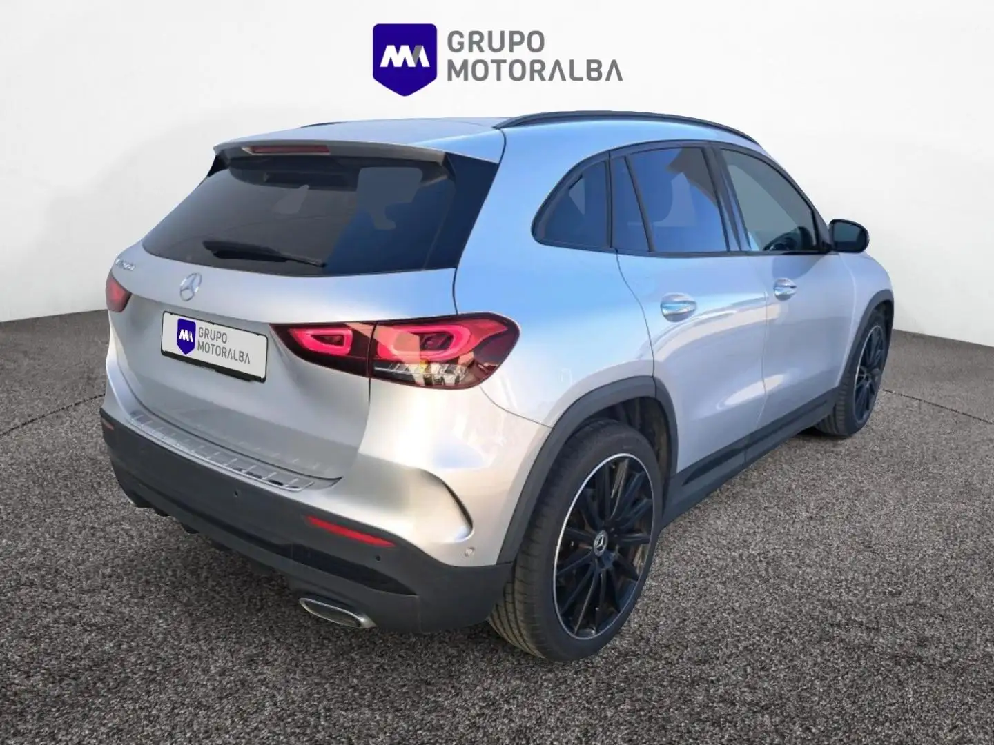 Mercedes-Benz GLA 200 D Argent - 2