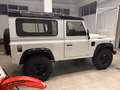 Land Rover Defender 110 2.2 td Hard Top 90 diesel IVA ESPOSTA 1 propri Bianco - thumbnail 11