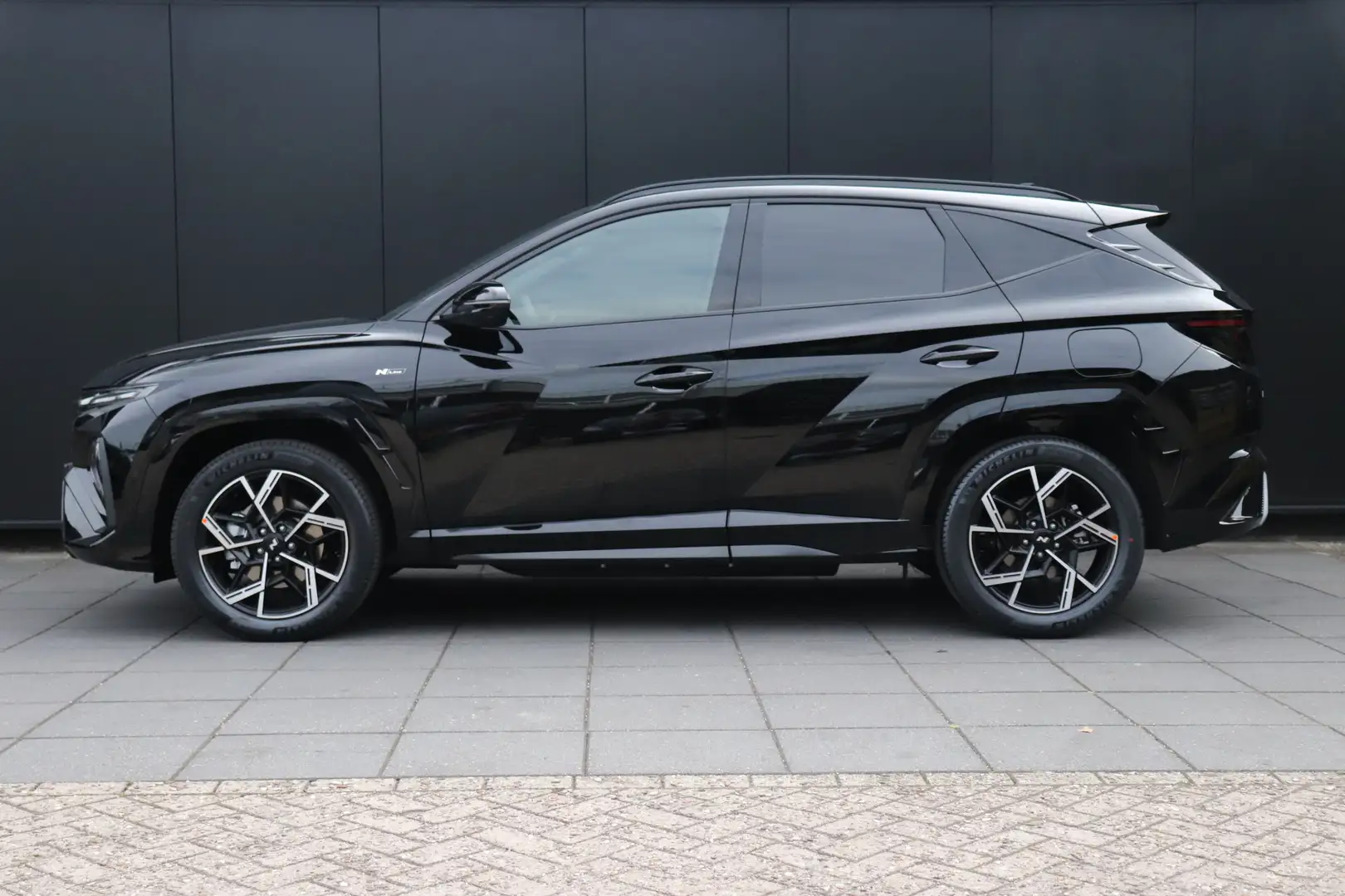 Hyundai TUCSON 1.6 T-GDI PHEV N Line Sky Plug-in 256 PK Nieuwe mo Zwart - 2