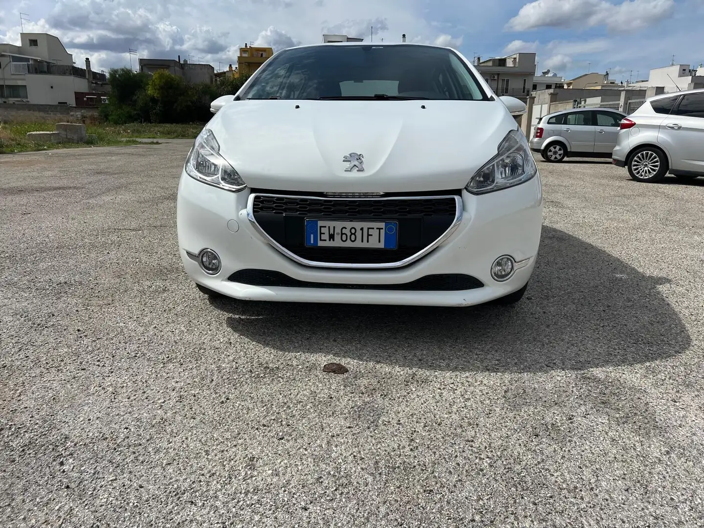 Peugeot 208 208 5p 1.4 hdi 8v Business Blanco - 1