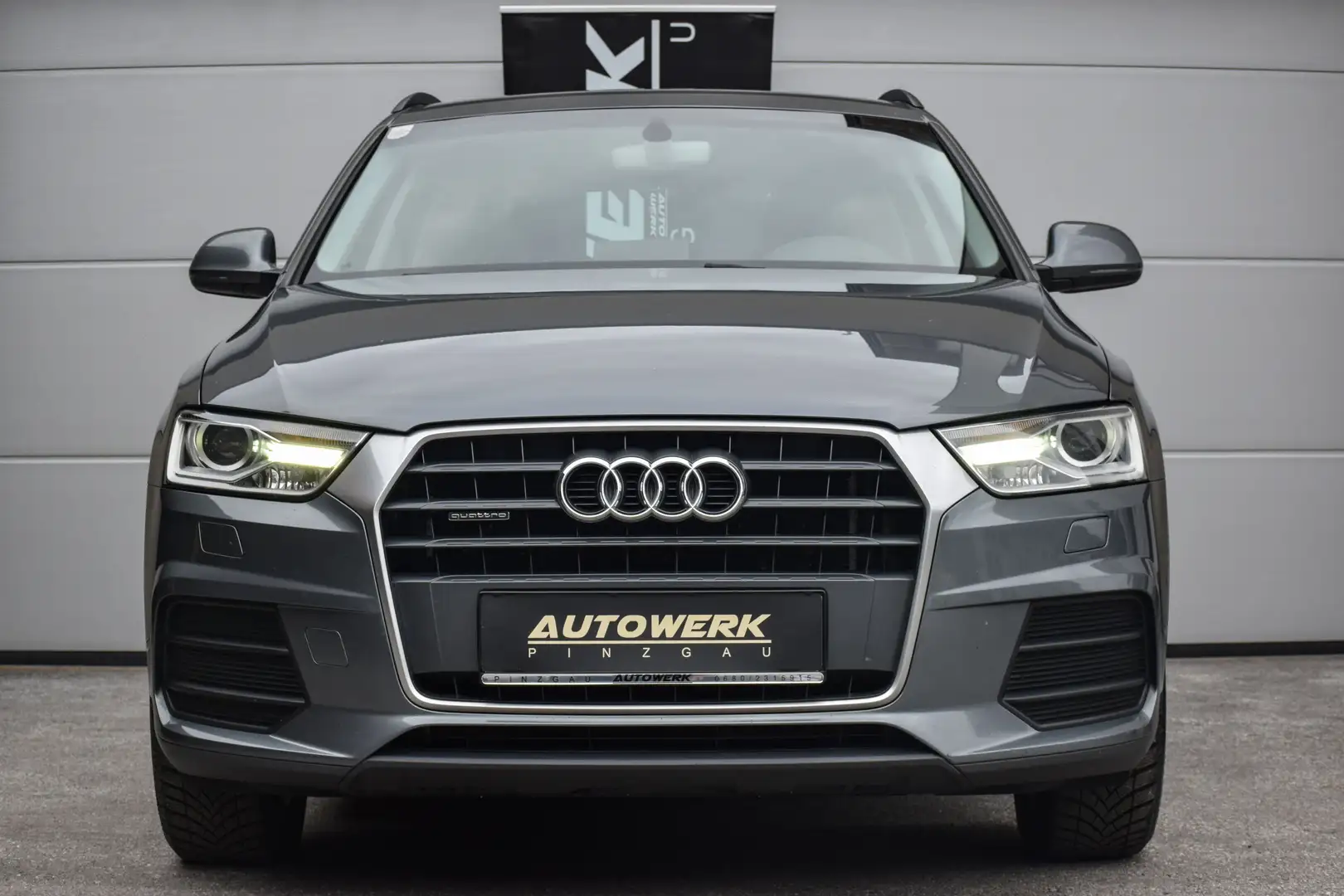 Audi Q3 Q3 2,0 TDI quattro Design Grau - 2