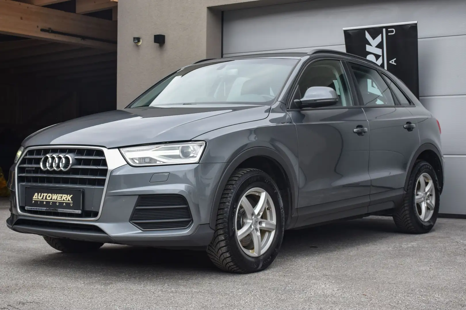 Audi Q3 Q3 2,0 TDI quattro Design Grau - 1