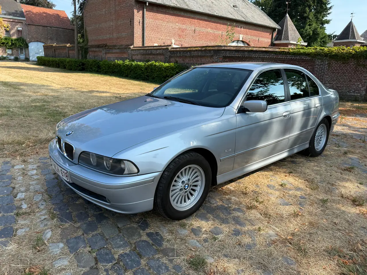 BMW 520i, foto 1
