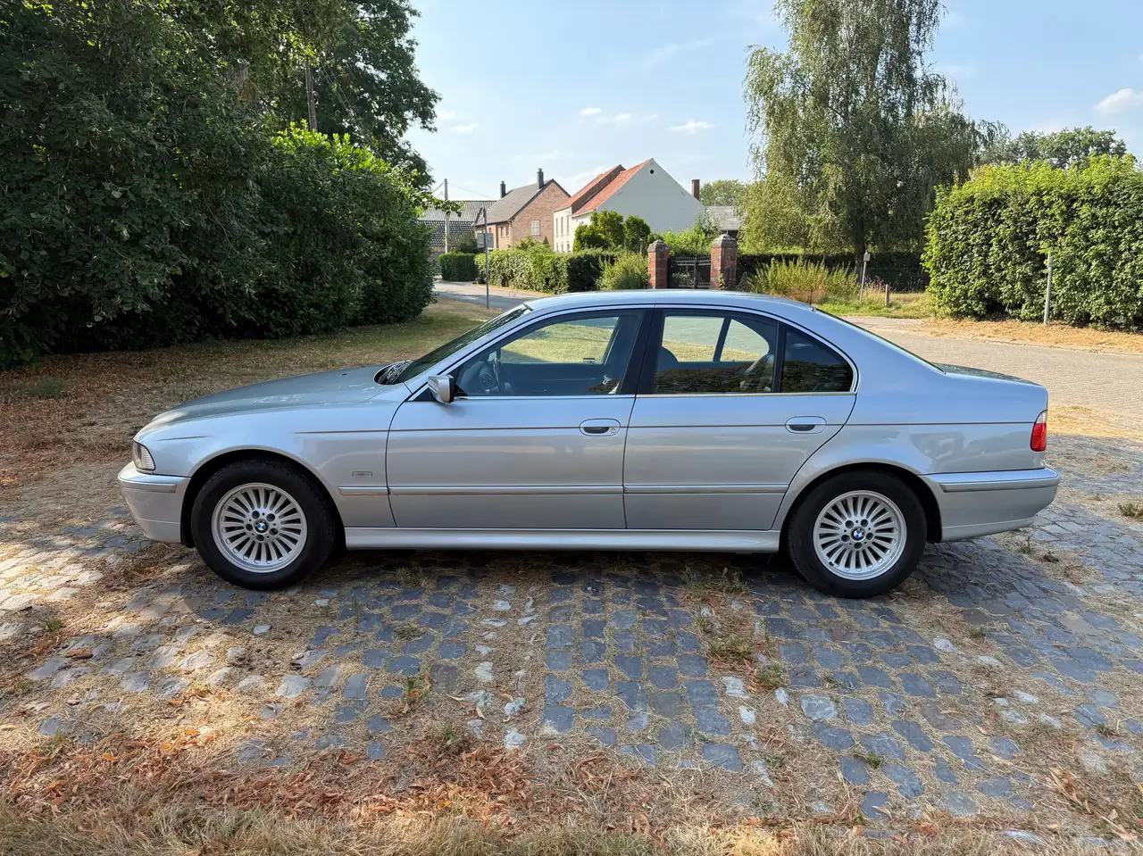 BMW 520i, foto 8