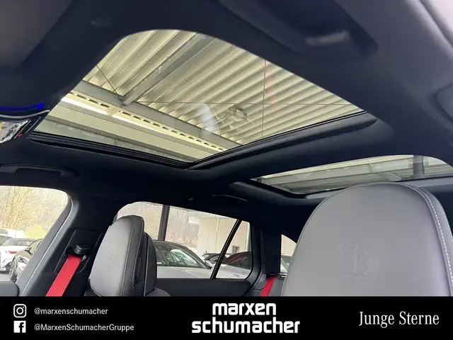 Mercedes-Benz Amg C view 13