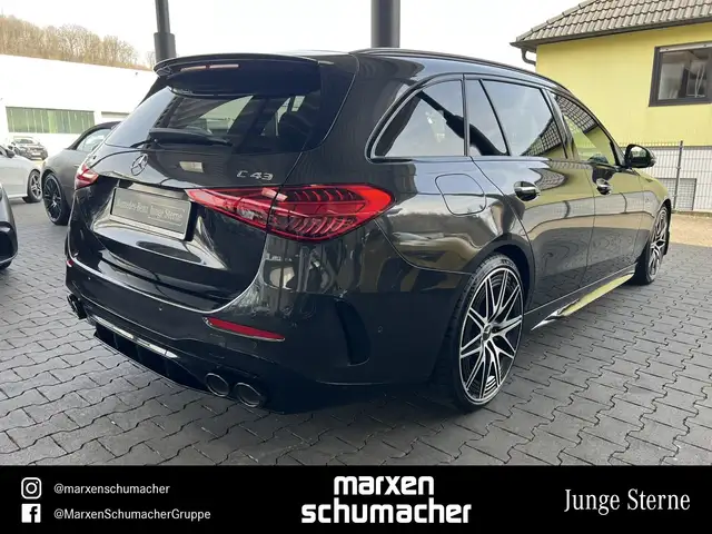 Mercedes-Benz Amg C view 4