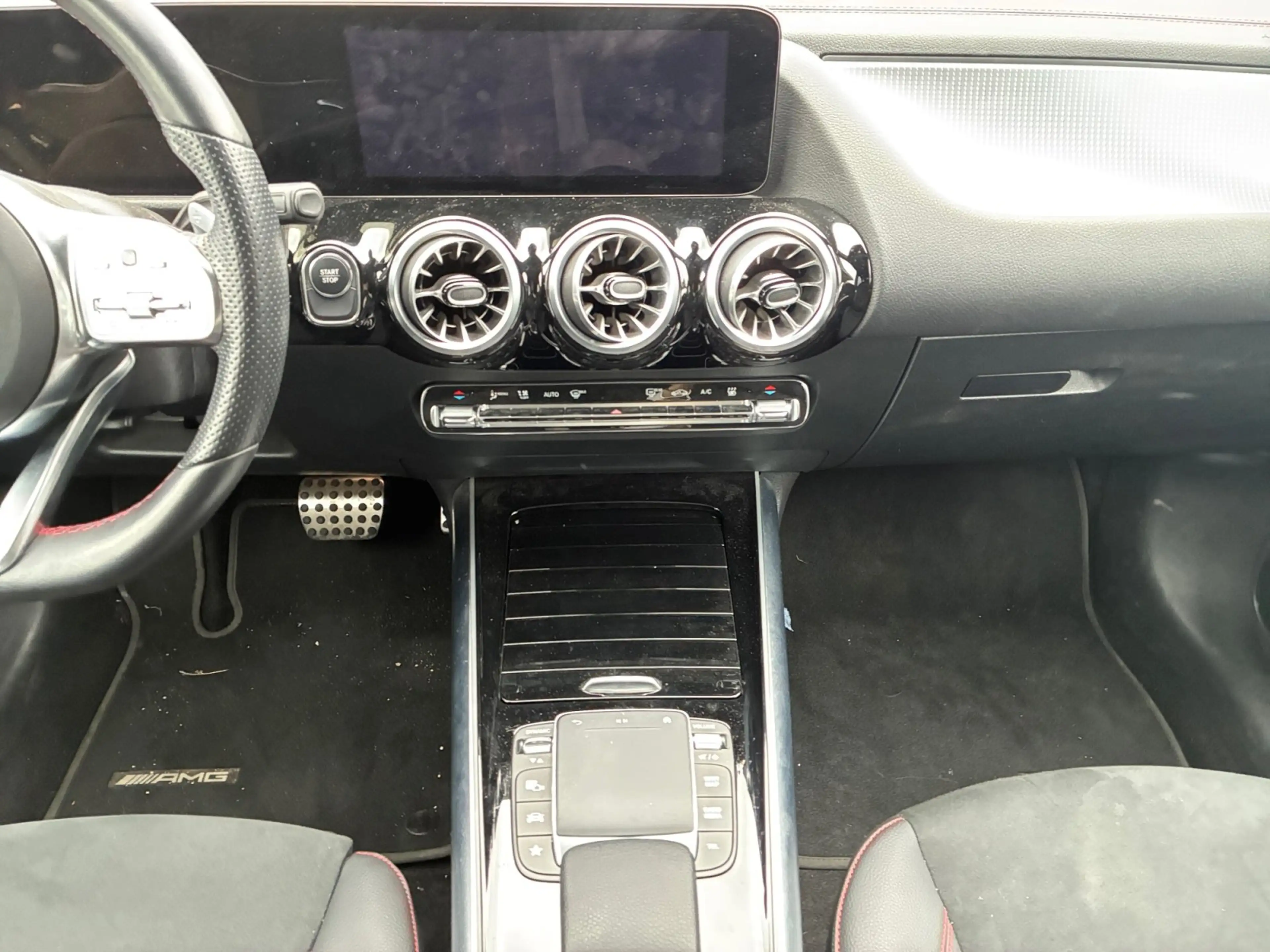Mercedes-Benz EQA 250 AMG+Pano+AHK+360°+Keyless+Night+el.He+19 — photo 8