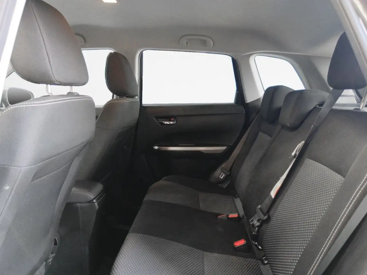2025 Suzuki Vitara 1.4T Mild Hybrid S2 4WD, photograph 11