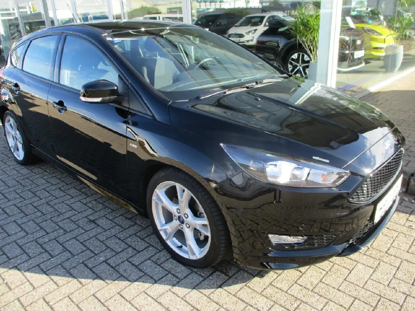 Ford Focus ST-Line Noir - 1
