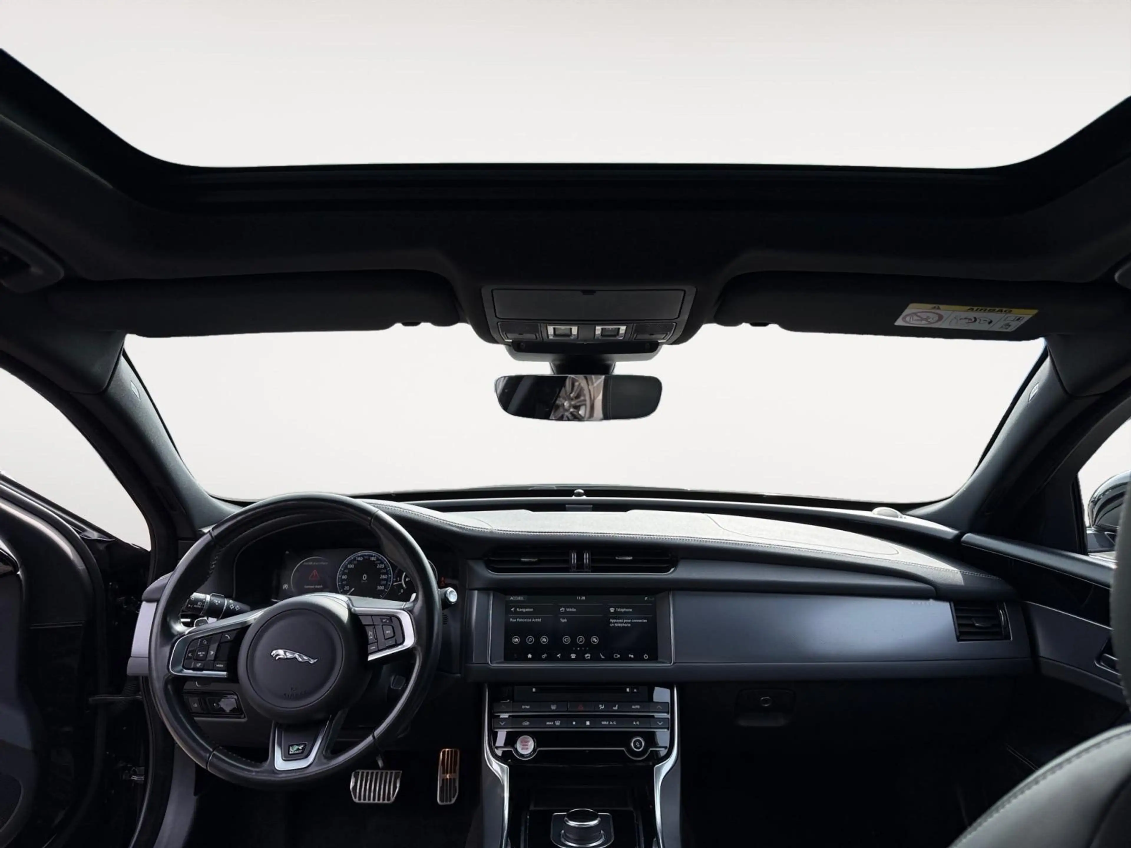 Jaguar XF R-Sport-2.0 163ch D — photo 12