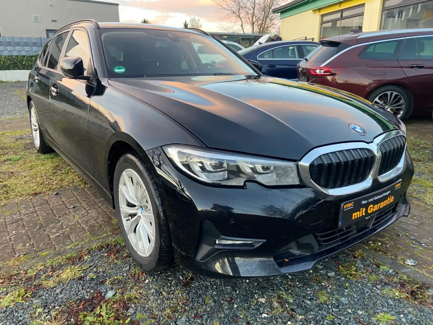 BMW 318 Touring 318 d  Mild-Hybrid Nero - 2