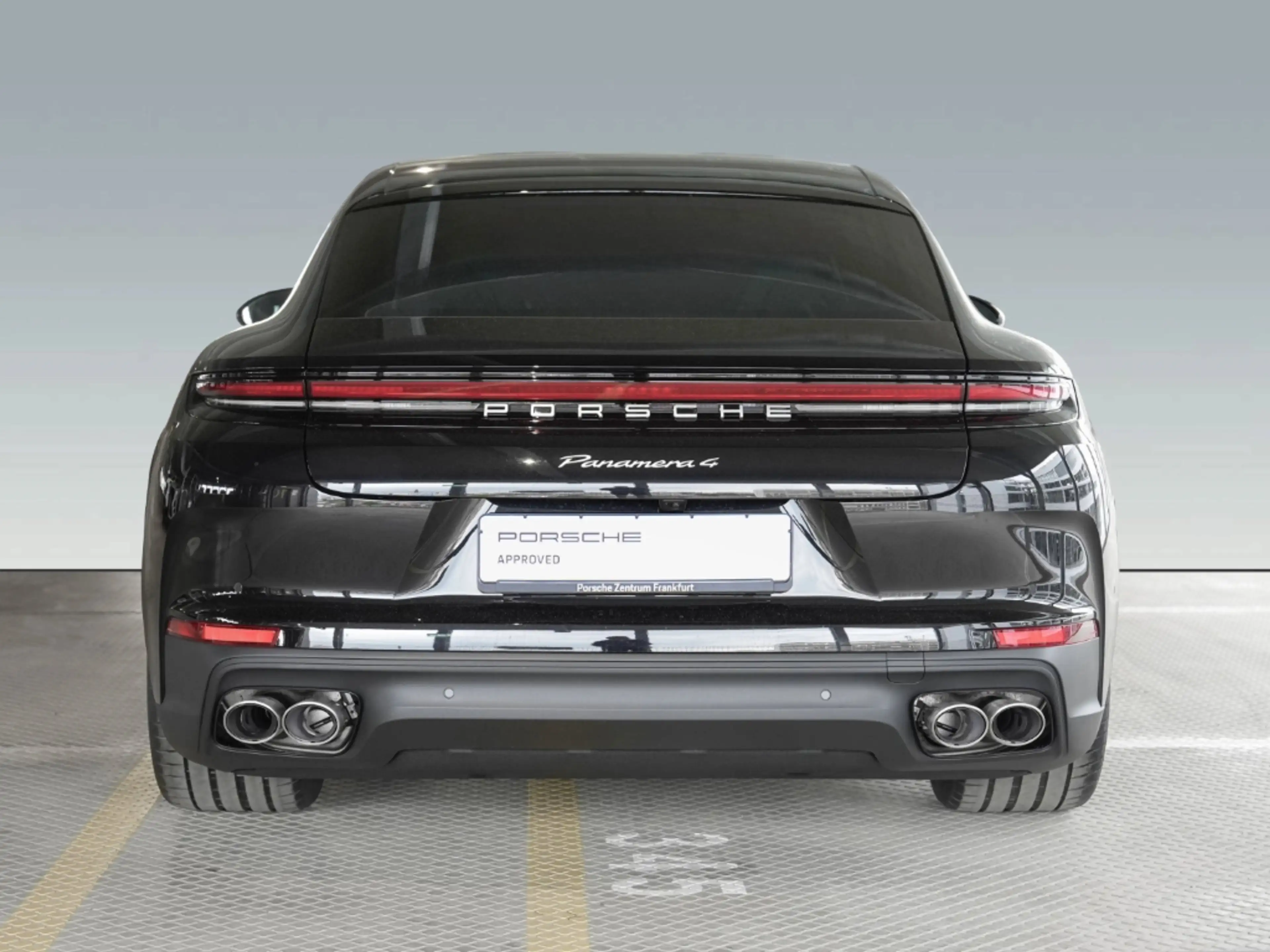 Porsche Panamera 4 — photo 8
