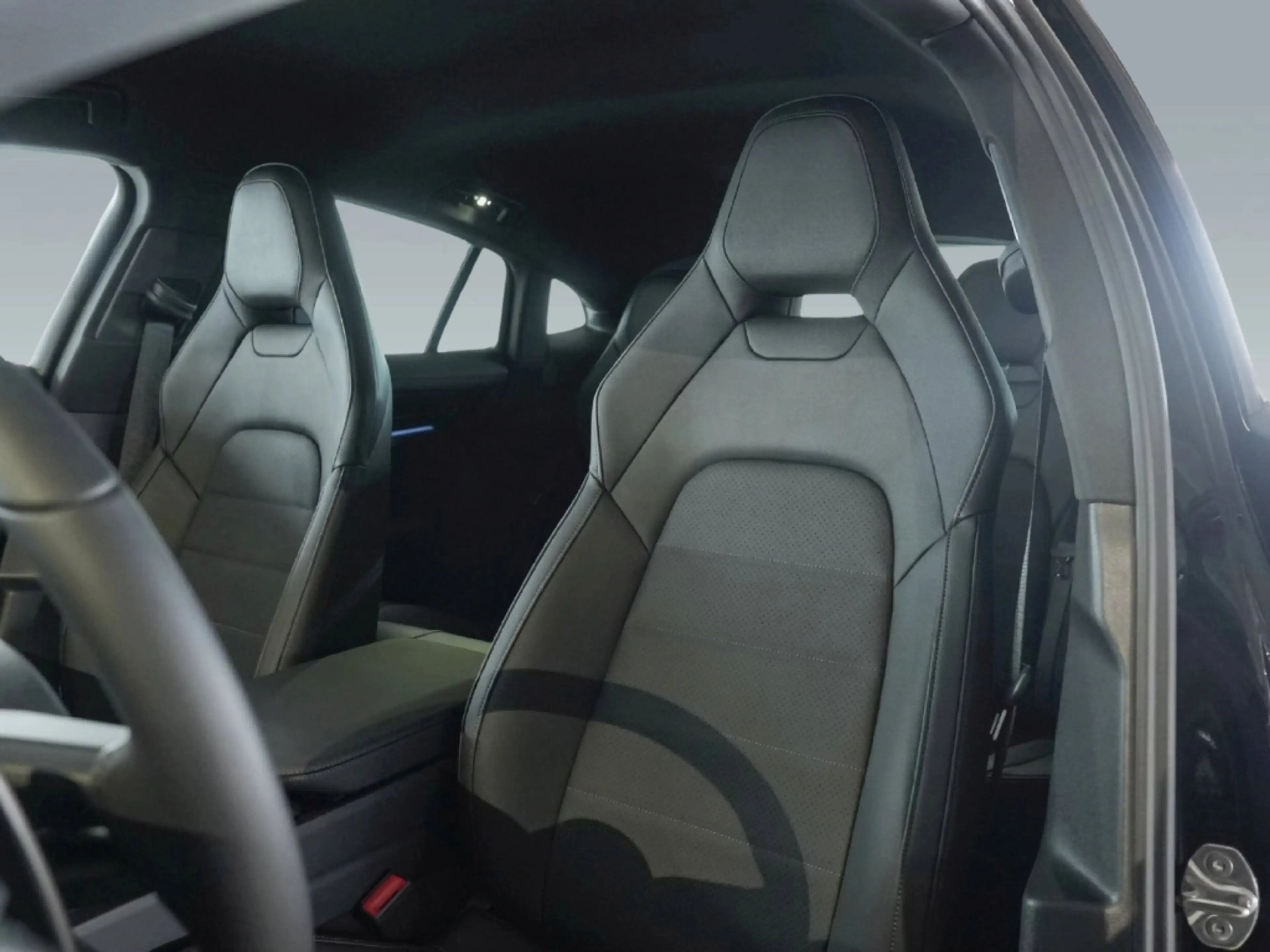 Porsche Panamera 4 — photo 5