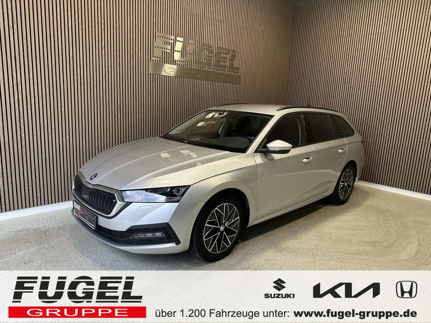 Skoda Octavia Combi 1.5 TSI LED|SHZ|AHK|Navi|DAB|ACC Silber - 1
