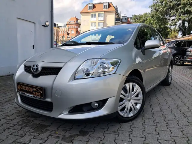 Toyota Auris Sol