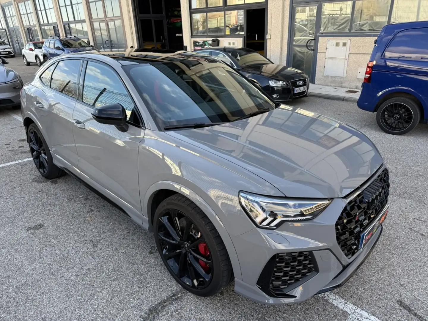 Audi RS Q3 Sportback 2.5 TFSI quattro S tronic Gris - 2