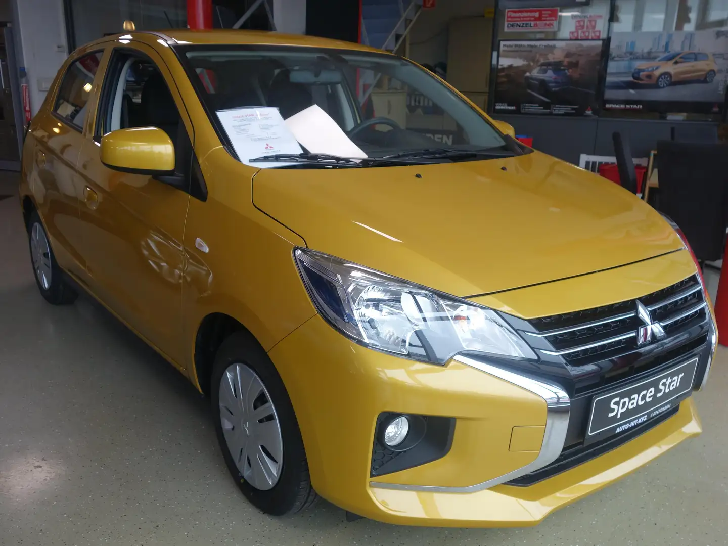 Mitsubishi Space Star 1,2 MIVEC Inform ***leasingfähig*** Gelb - 1
