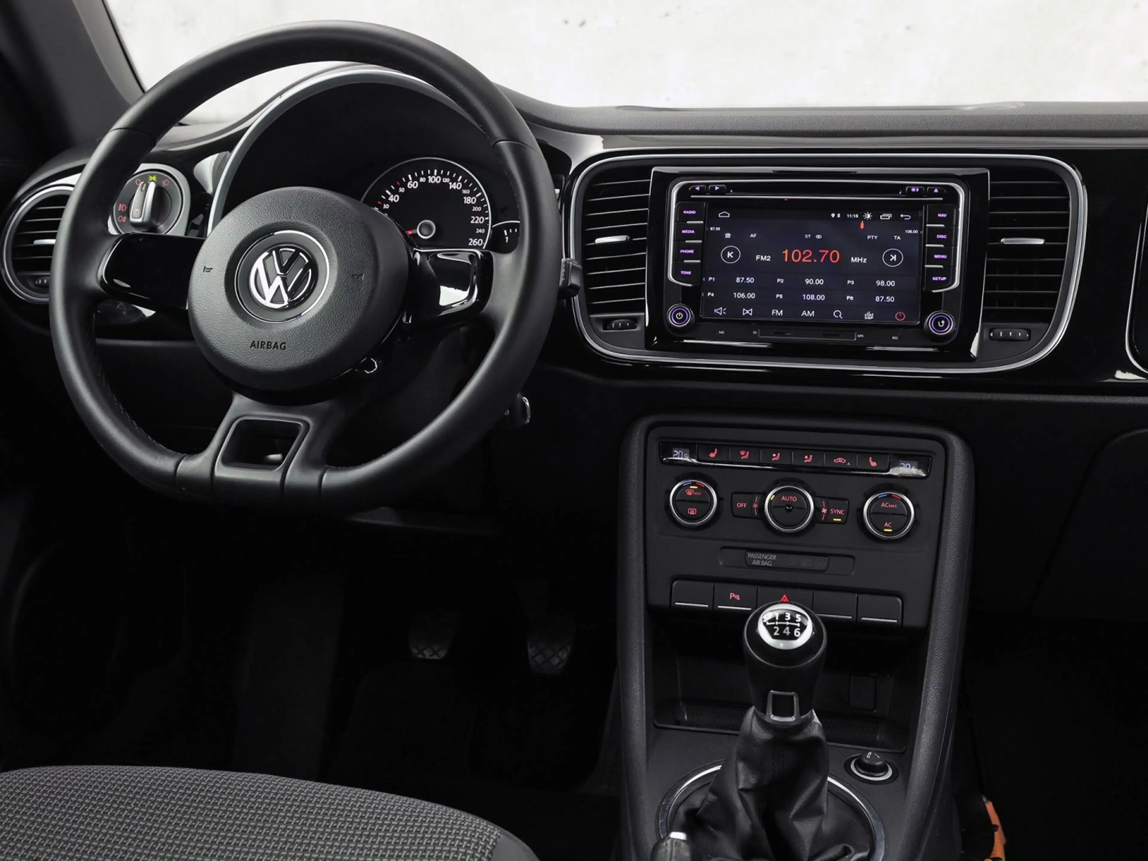 Volkswagen Beetle 1.2 TSI Sport (NAVIGATIE, CLIMATE, STOELVERWARMING — photo 7