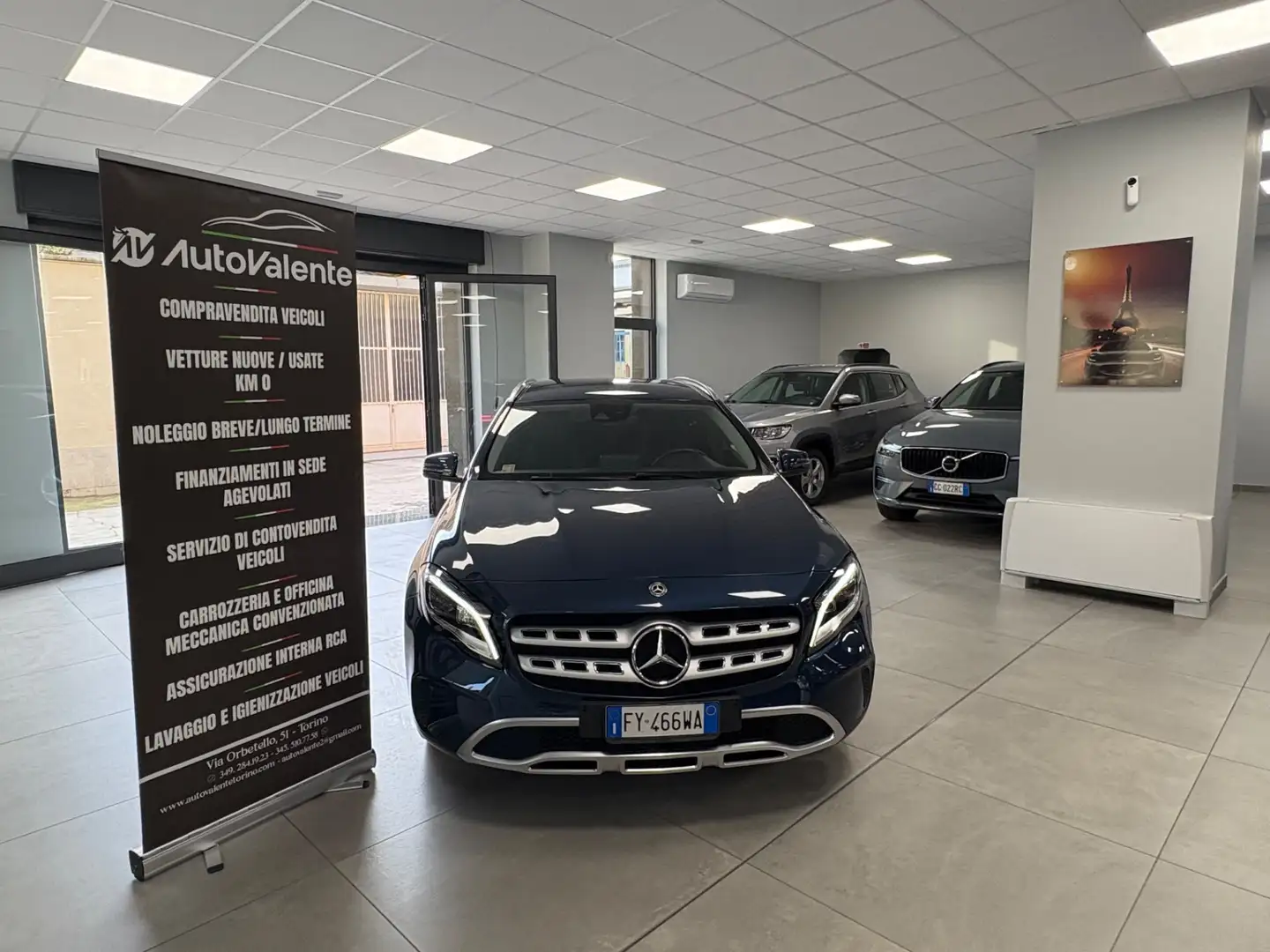 Mercedes-Benz GLA 180 GLA 180 Sport Blau - 2