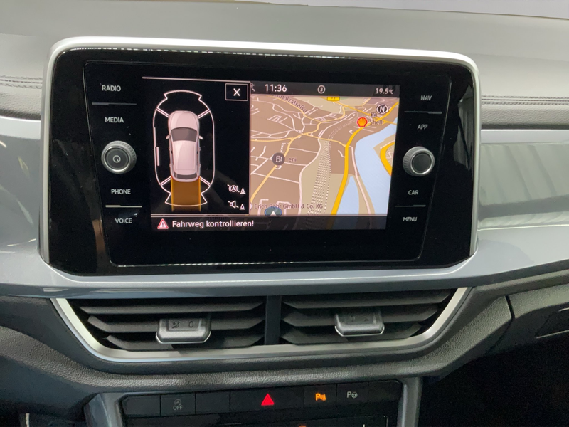 Volkswagen T-Roc Style 1.5 TSI ACC Kam. LED Massage Navi PDC SHZ — photo 12