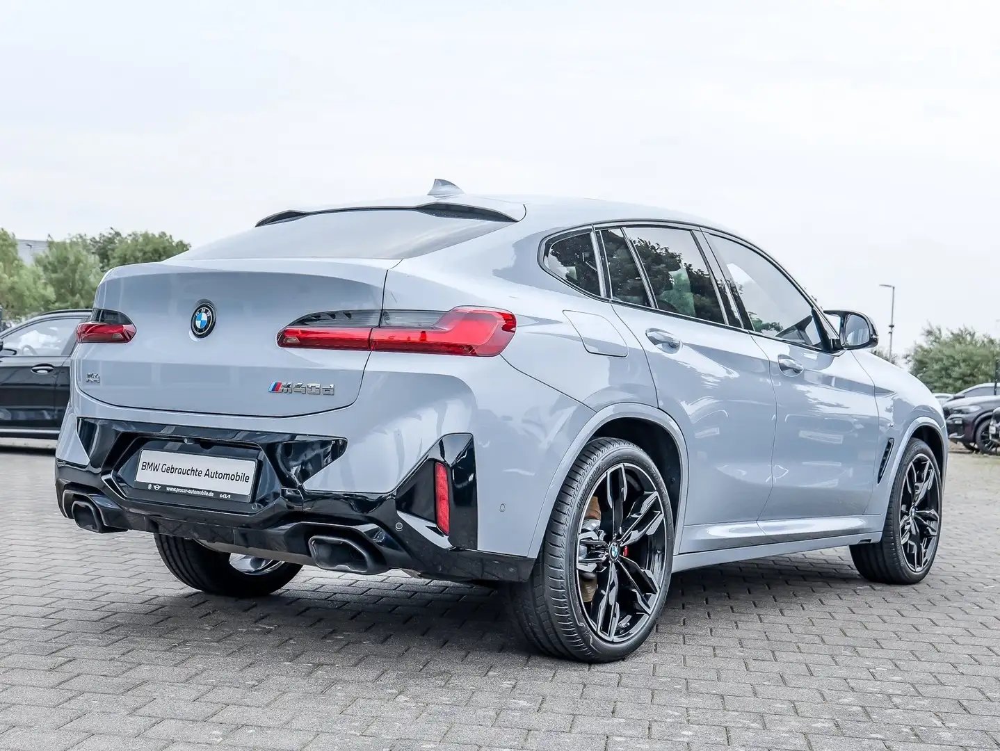 BMW X4 M 40d HUD PANO RFK NAVI Standh. LED Laser DAB Grau - 2