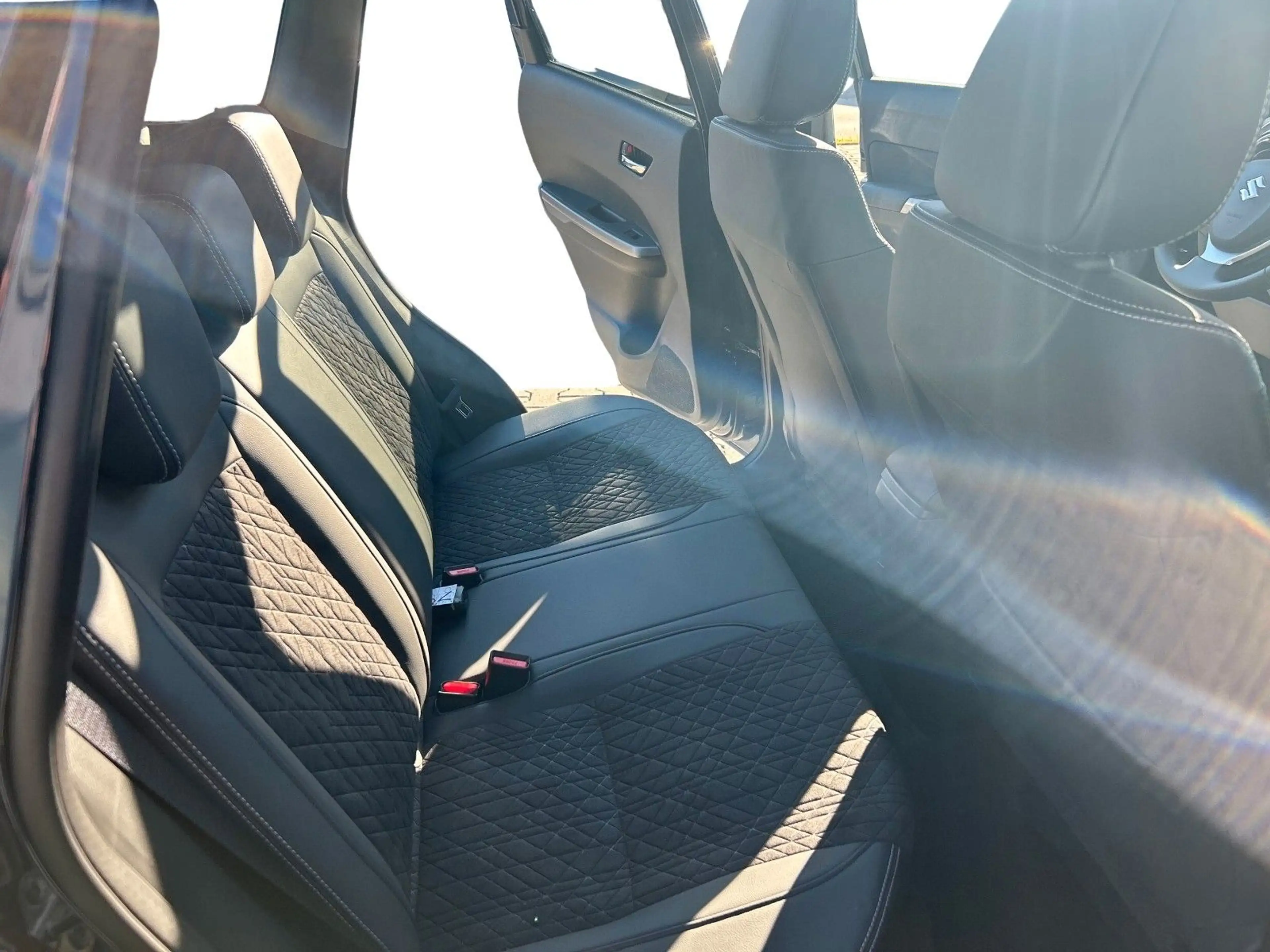 Suzuki Vitara 1.4 BOOSTERJET Hybrid Comfort+ AT Allgrip — photo 15