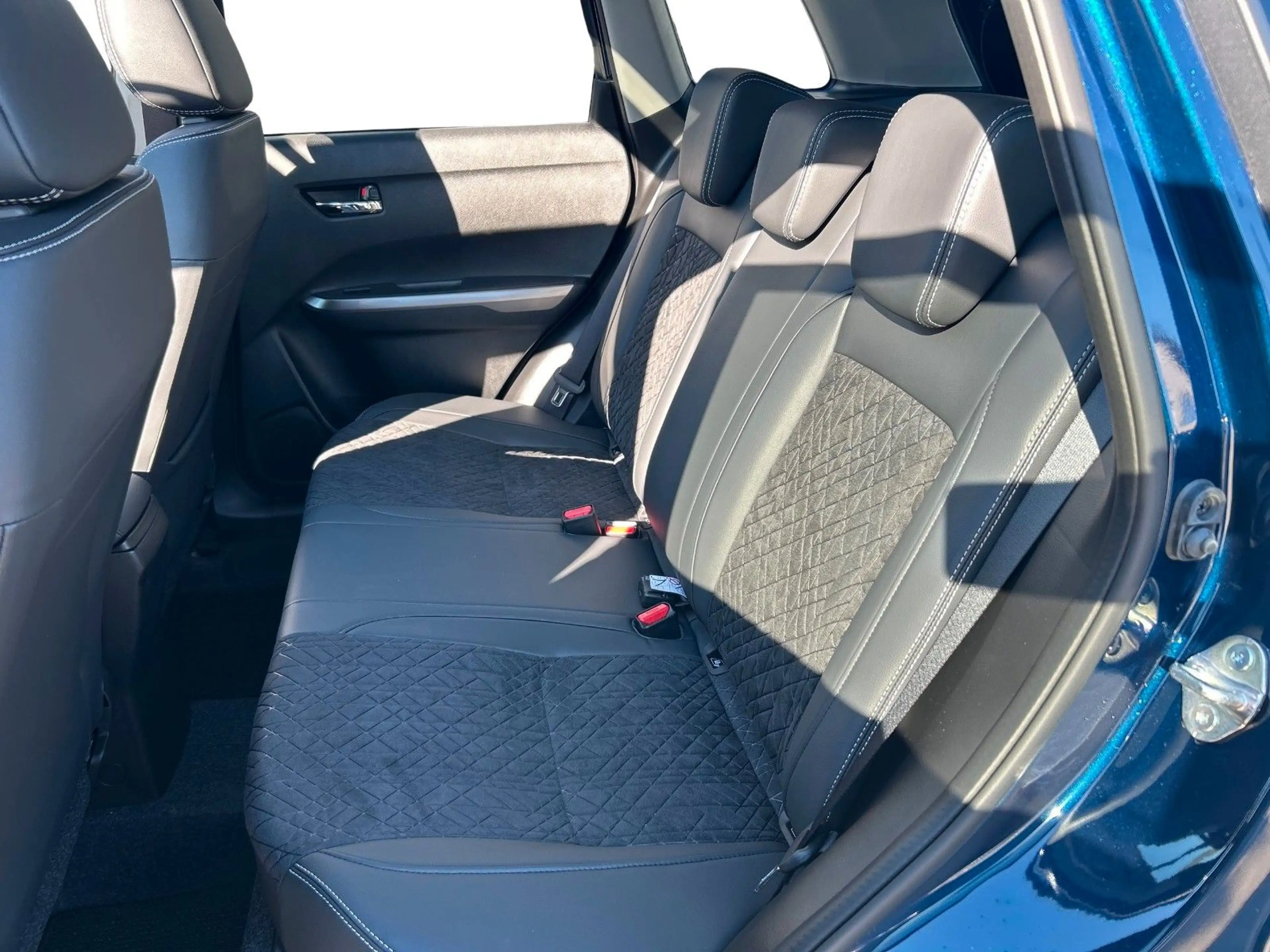 Suzuki Vitara 1.4 BOOSTERJET Hybrid Comfort+ AT Allgrip — photo 14