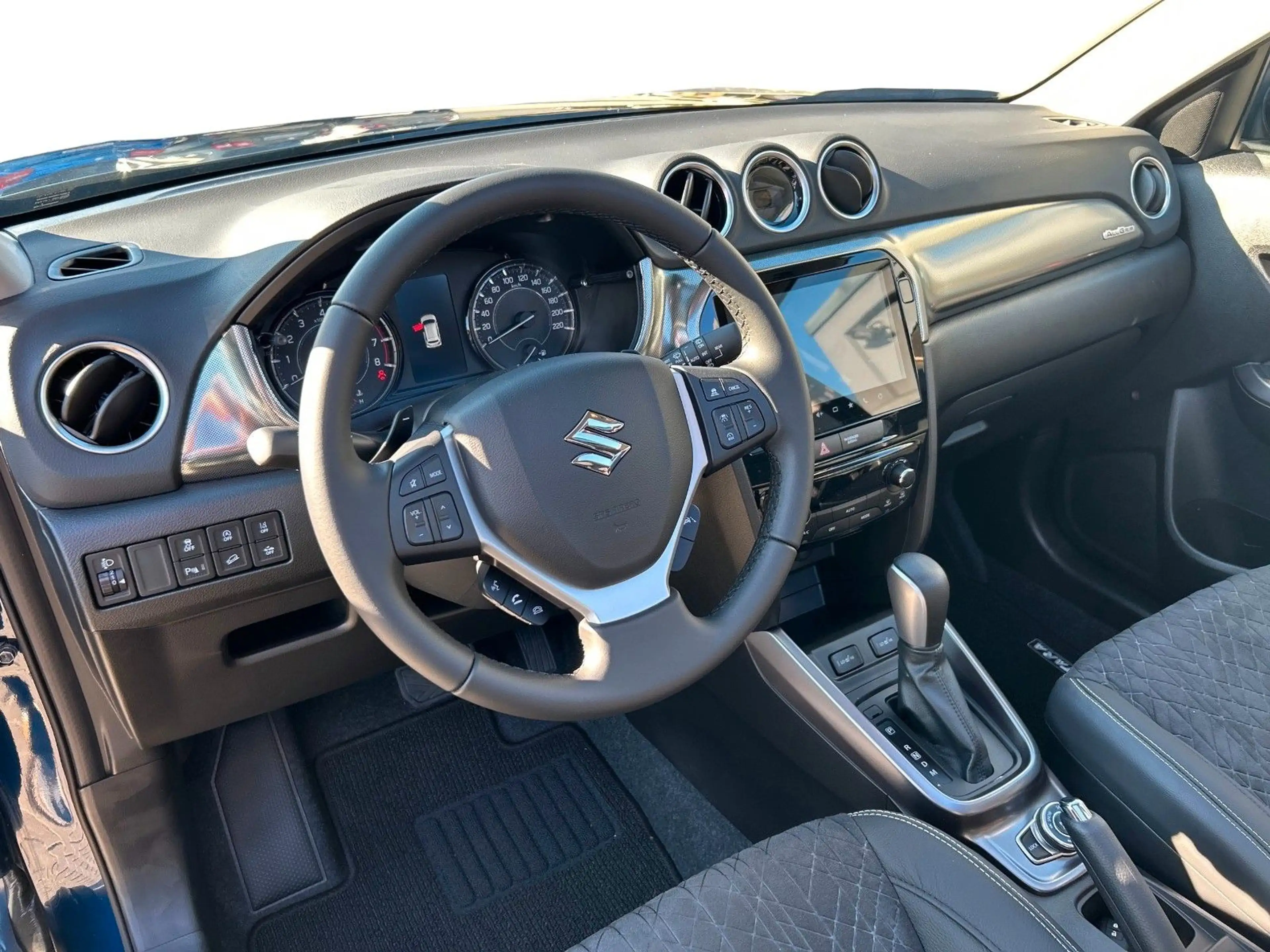 Suzuki Vitara 1.4 BOOSTERJET Hybrid Comfort+ AT Allgrip — photo 10