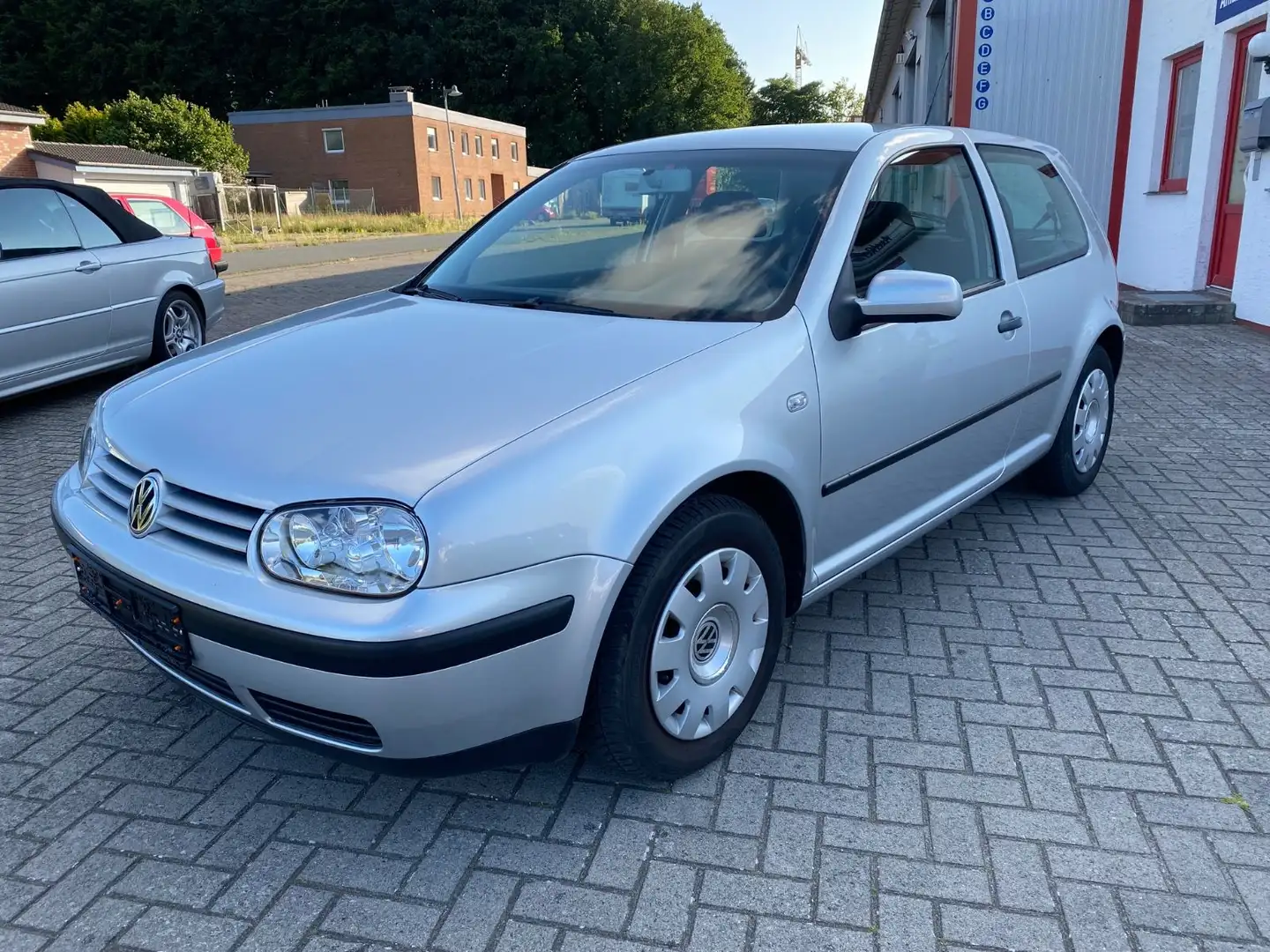 Volkswagen Golf 1.4 Ocean 2.Hand nur 53Tkm Klima Tüv NEU Srebrny - 1