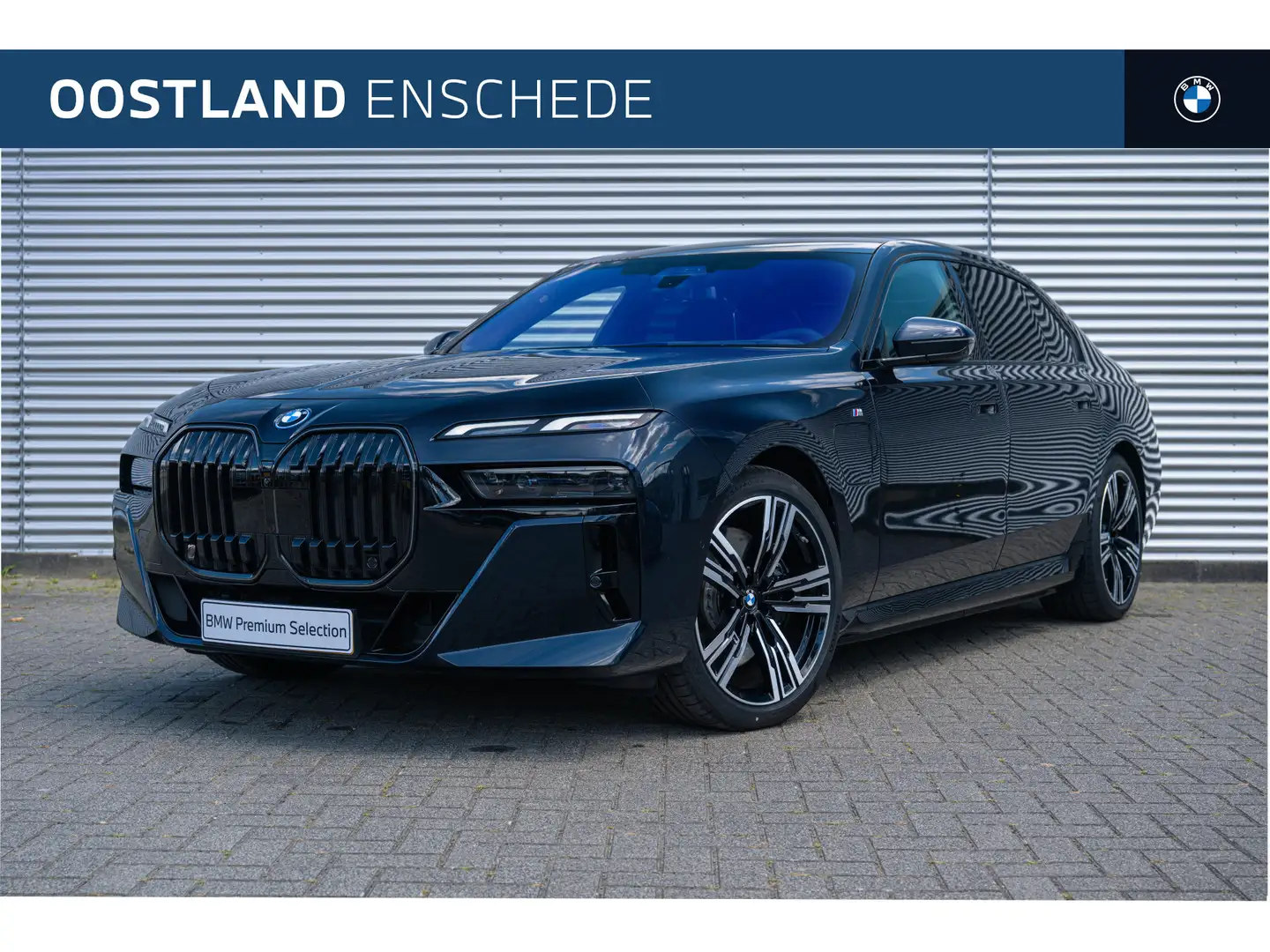 BMW 750 7 Serie 750e xDrive High Executive M Sport Automaa Zwart - 1