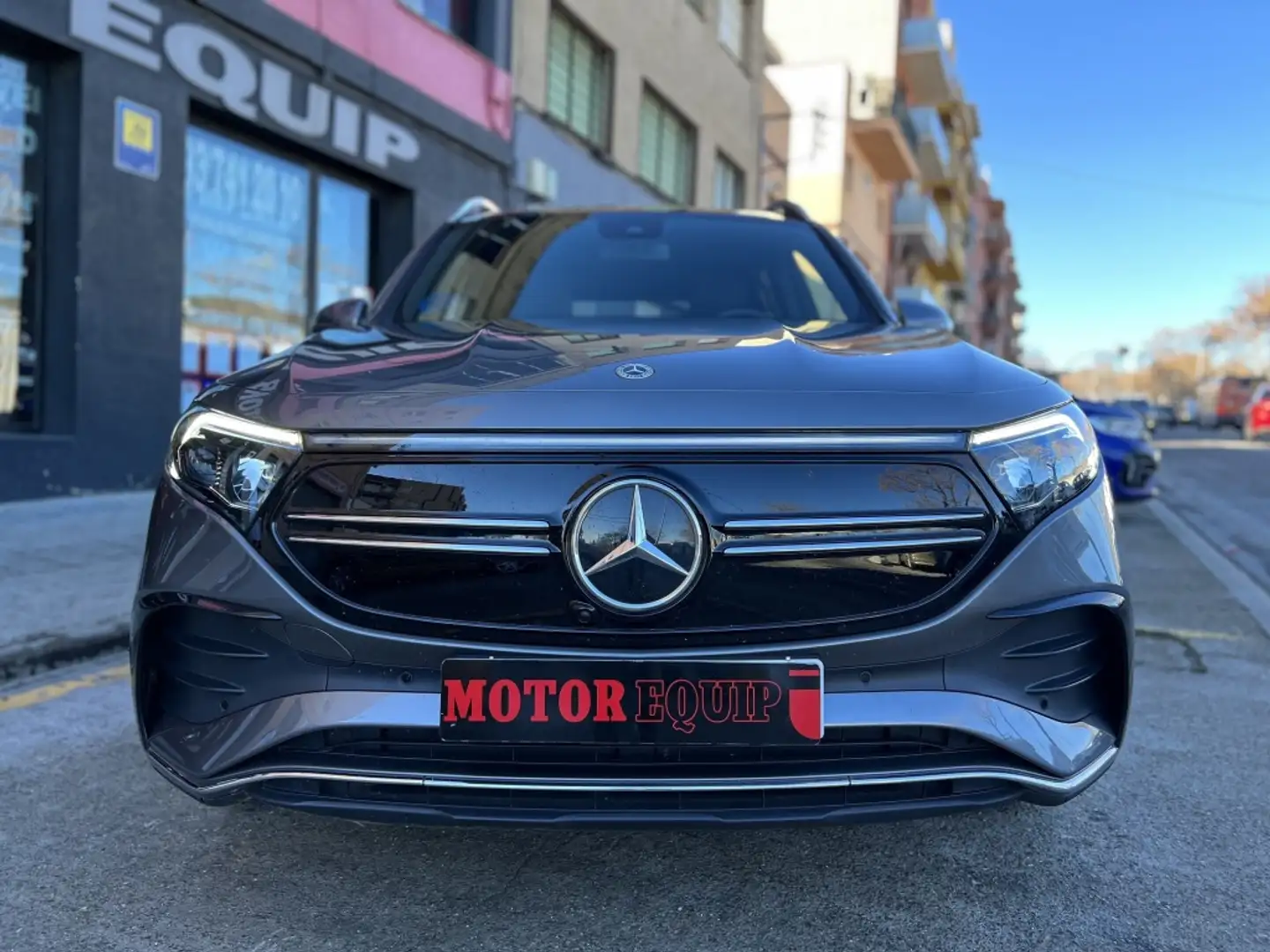 Mercedes-Benz EQB 350 4Matic Gris - 2