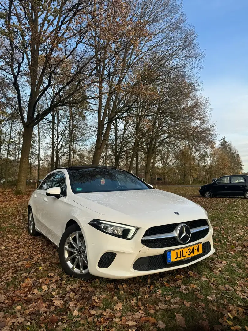 Mercedes-Benz A 220 Mercedes-Benz A-Klasse A 220 190pk 7G-DCT 2019 Wit Wit - 1