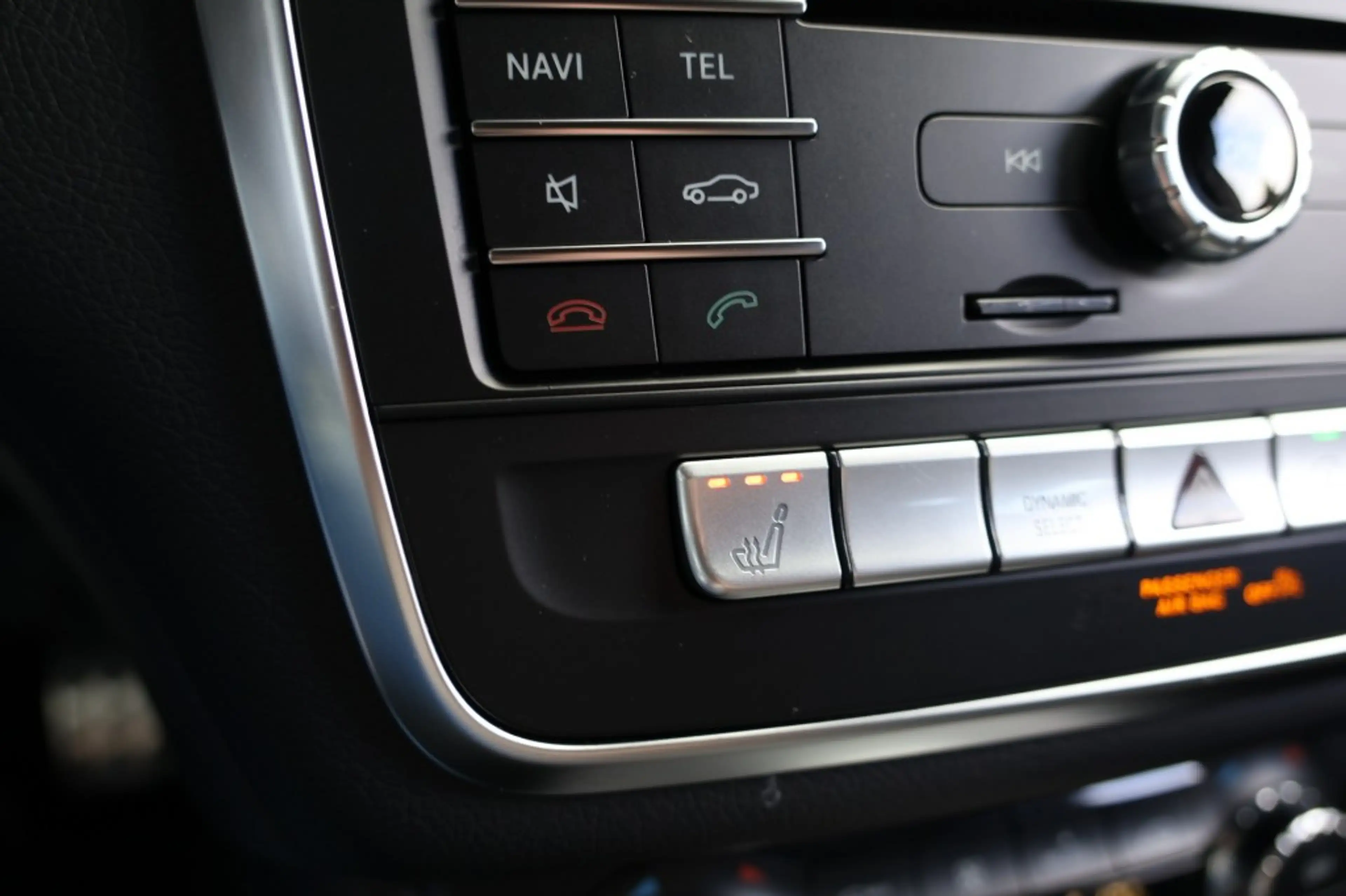 Mercedes-Benz GLA 180 180 AMG *LED*CARPLAY*TREKHAAK*CLIMA*NIGHTPAKKET*KE — photo 19