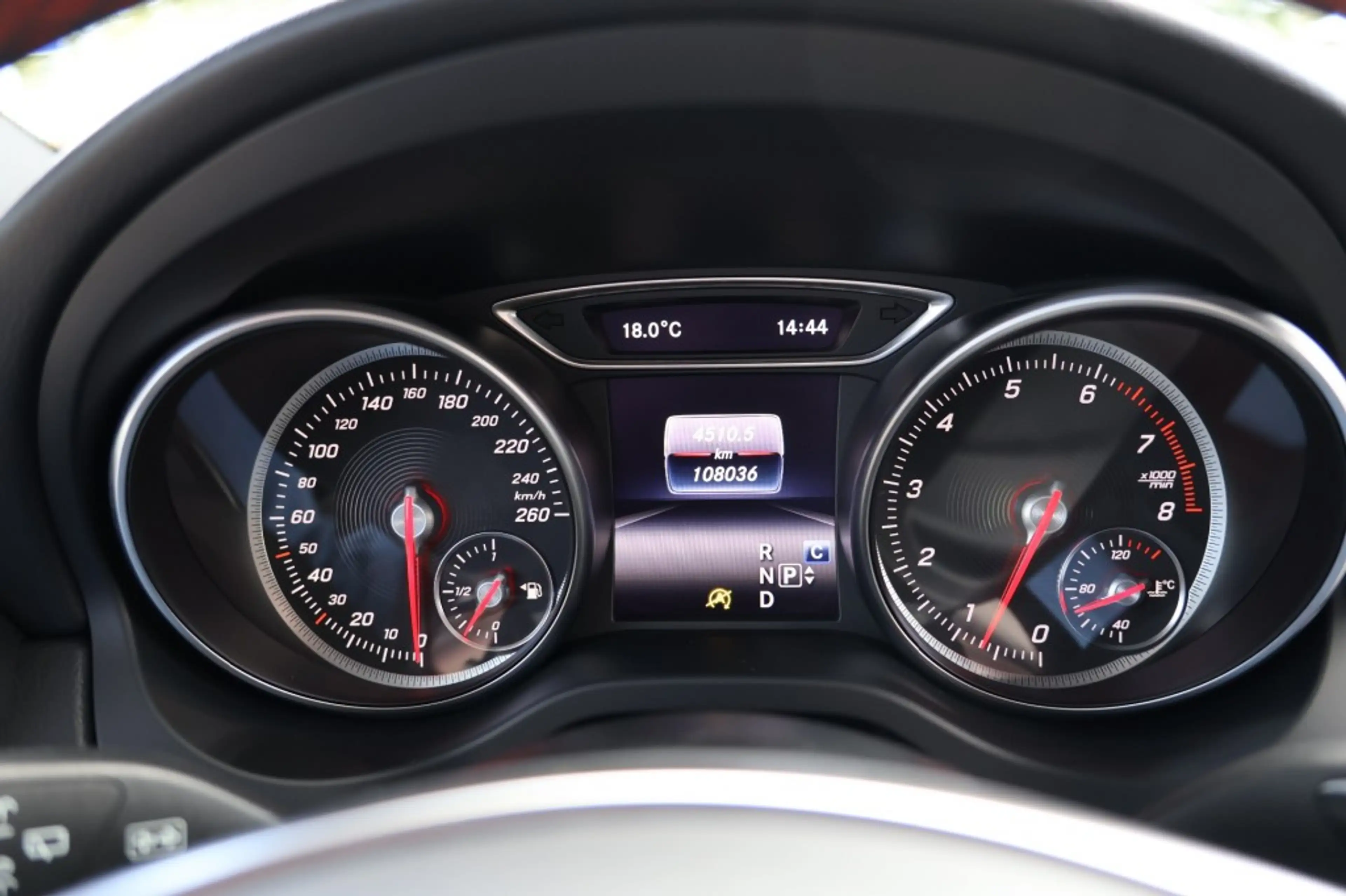 Mercedes-Benz GLA 180 180 AMG *LED*CARPLAY*TREKHAAK*CLIMA*NIGHTPAKKET*KE — photo 24