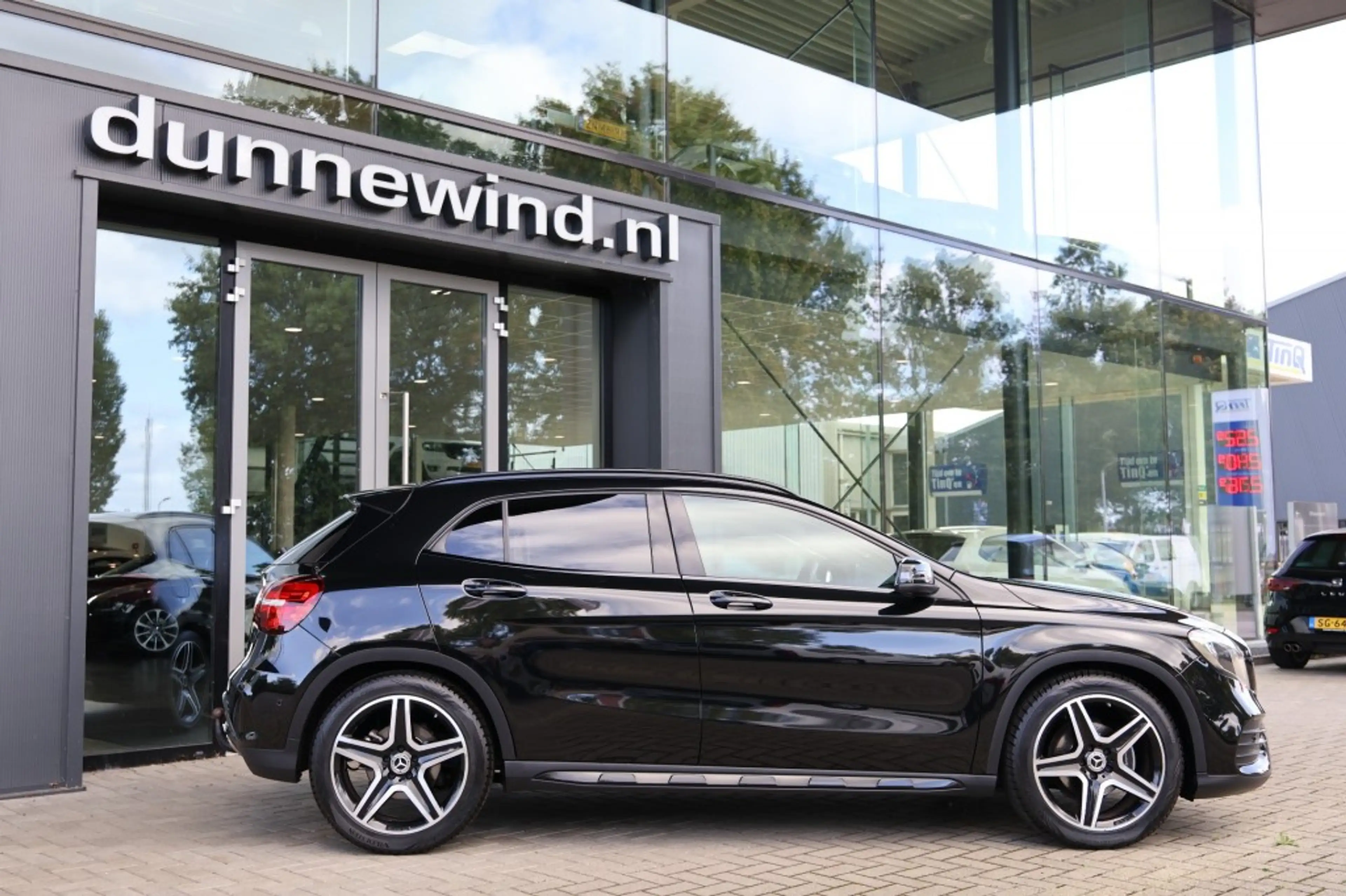 Mercedes-Benz GLA 180 180 AMG *LED*CARPLAY*TREKHAAK*CLIMA*NIGHTPAKKET*KE — photo 6