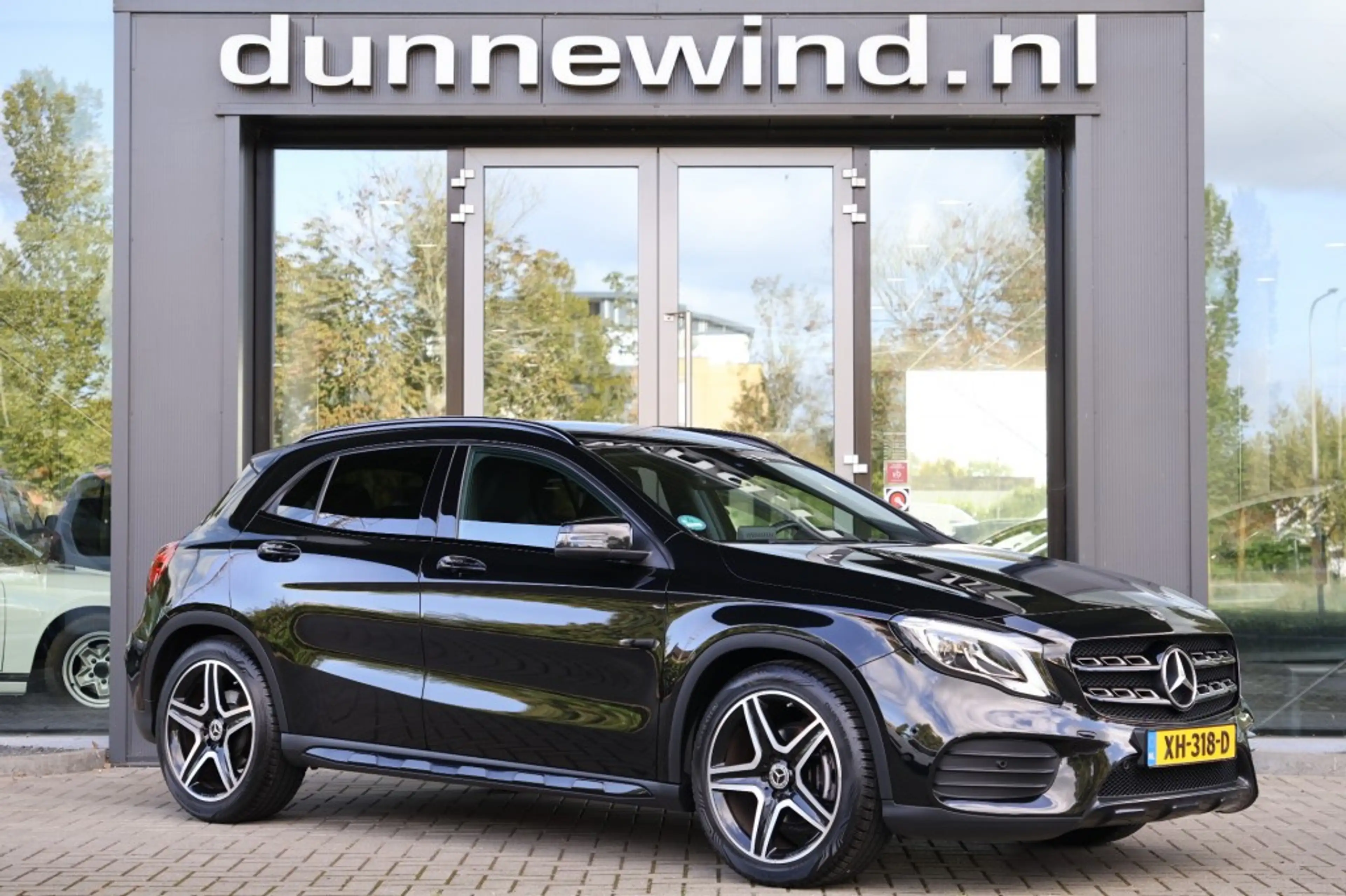 Mercedes-Benz GLA 180 180 AMG *LED*CARPLAY*TREKHAAK*CLIMA*NIGHTPAKKET*KE