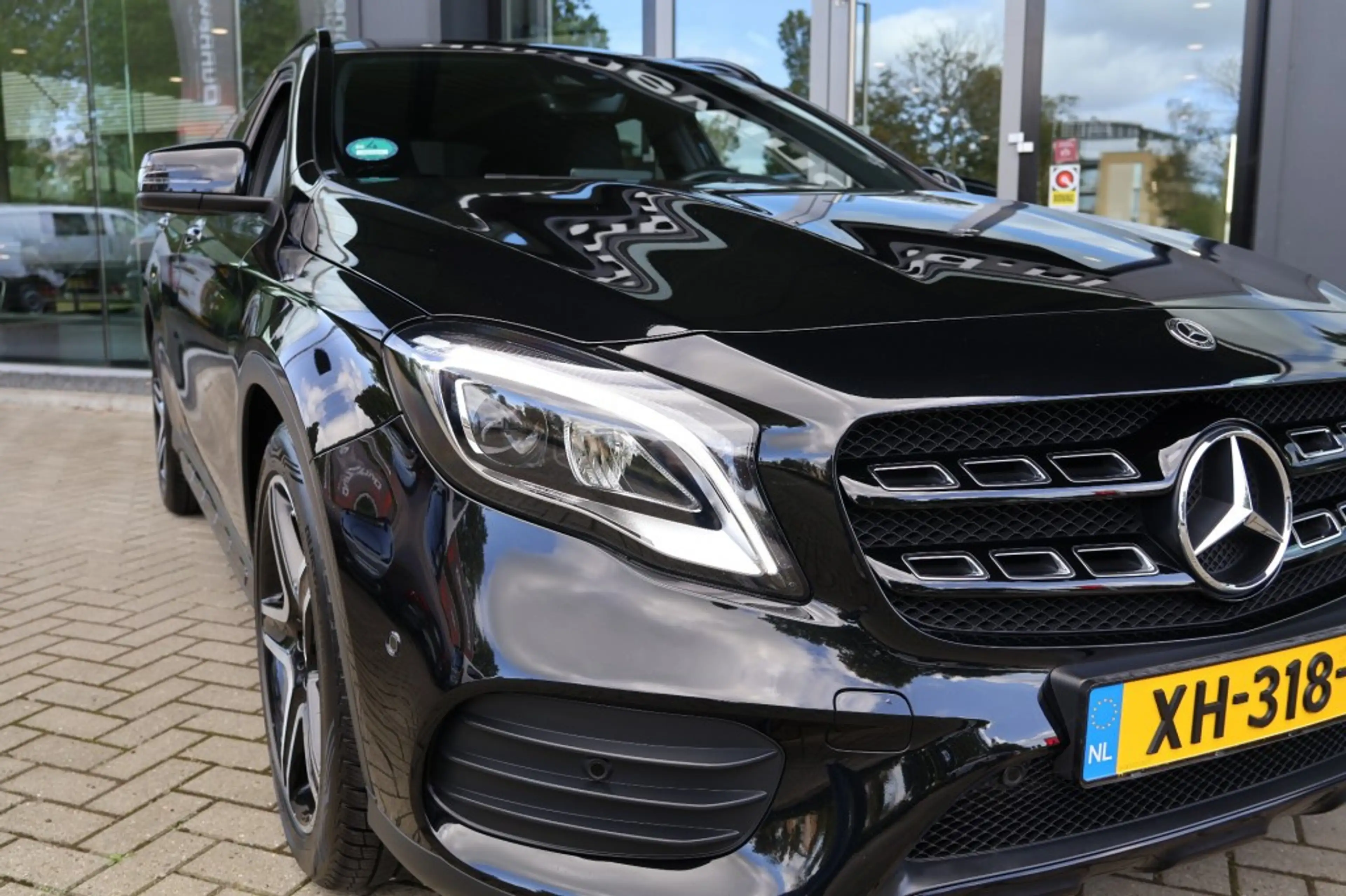 Mercedes-Benz GLA 180 180 AMG *LED*CARPLAY*TREKHAAK*CLIMA*NIGHTPAKKET*KE — photo 17