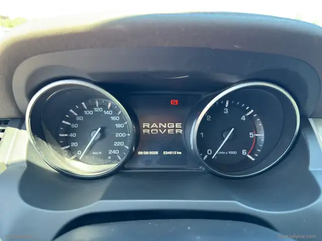 Land Rover Range Rover Evoque view 10
