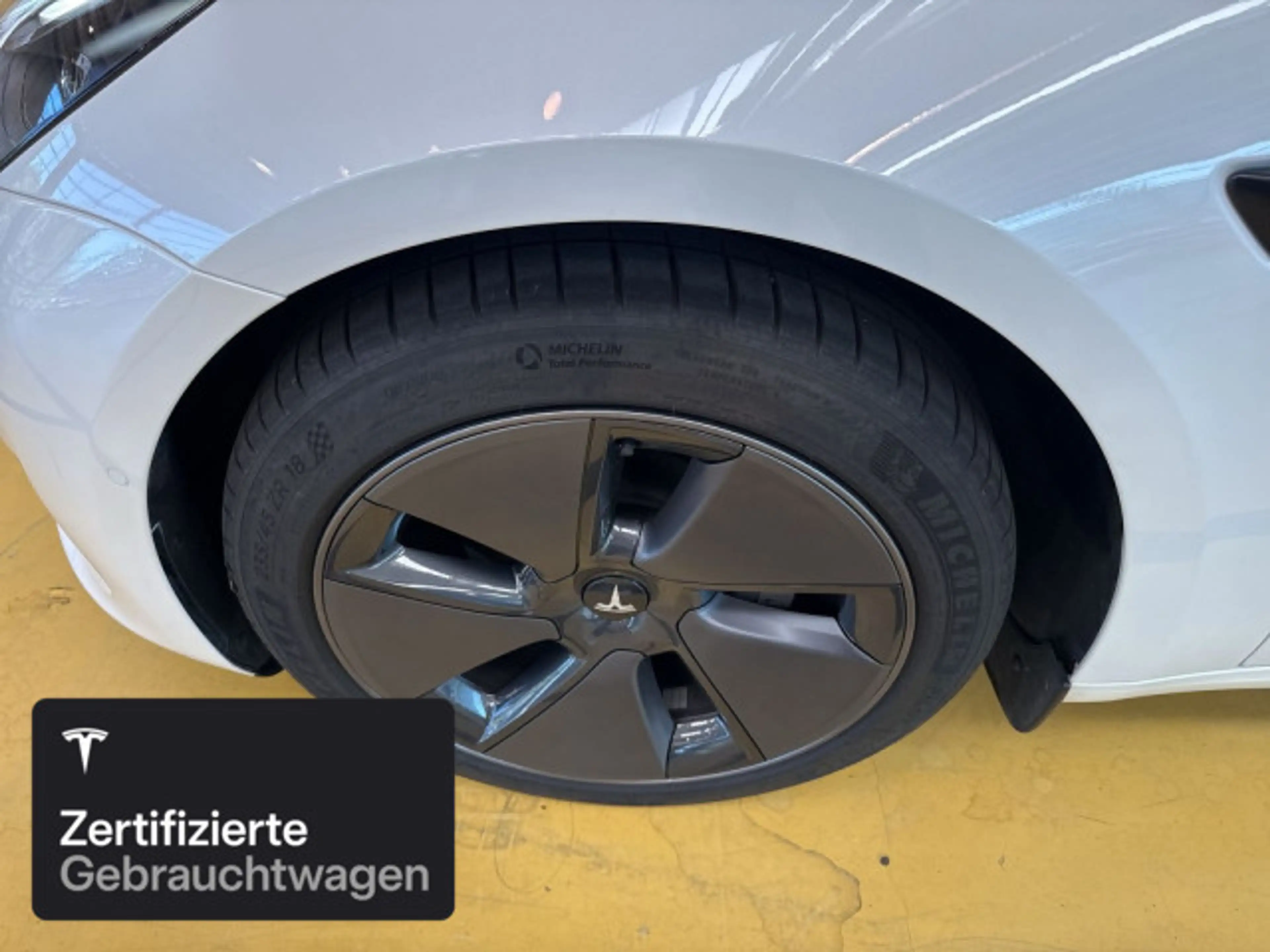 Tesla Model 3 Rear-Wheel Drive — photo 7